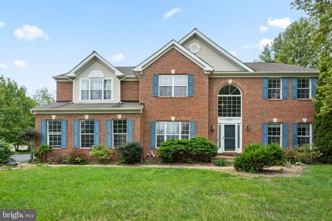 Photo of 11117 Stainsby Court, BRISTOW, VA 20136 (MLS # VAPW2119770)