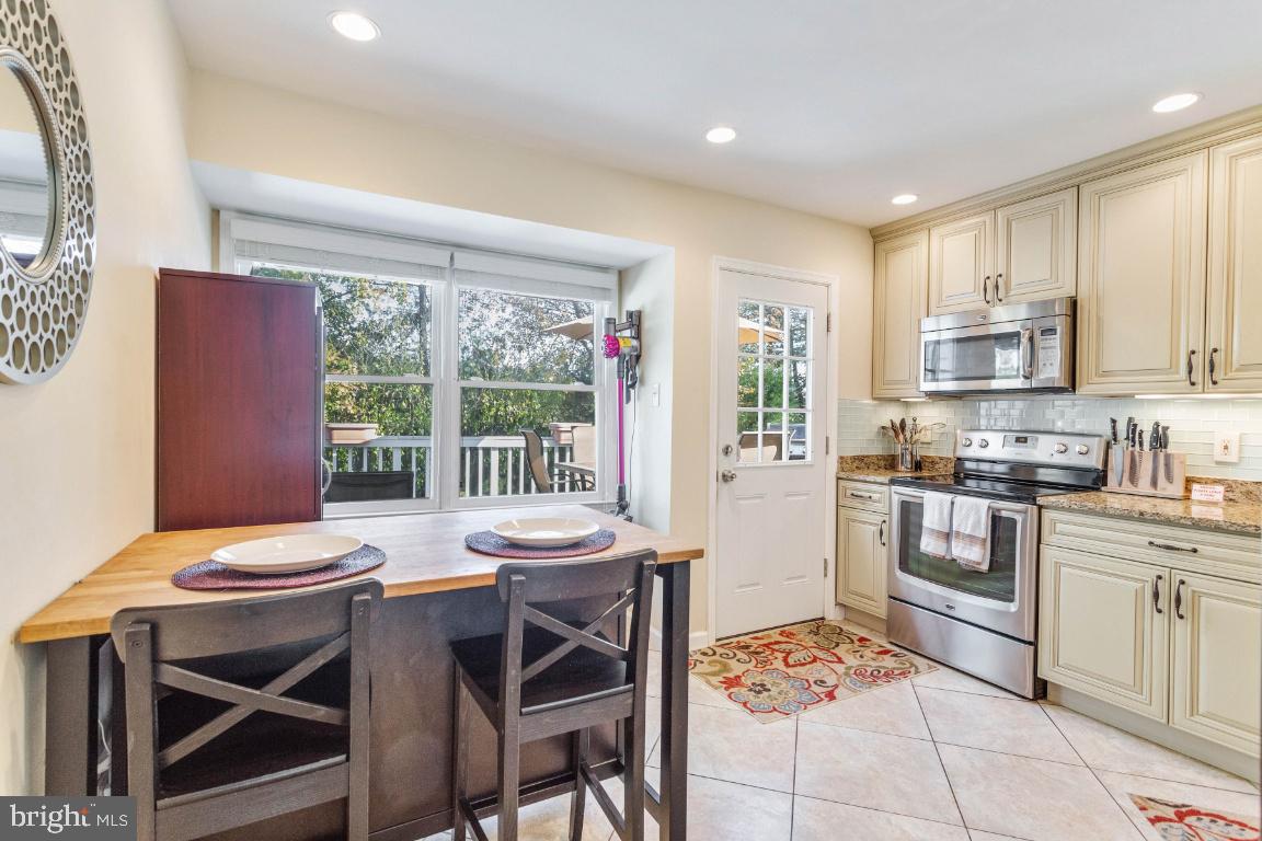 LANDSDOWNE - Residential