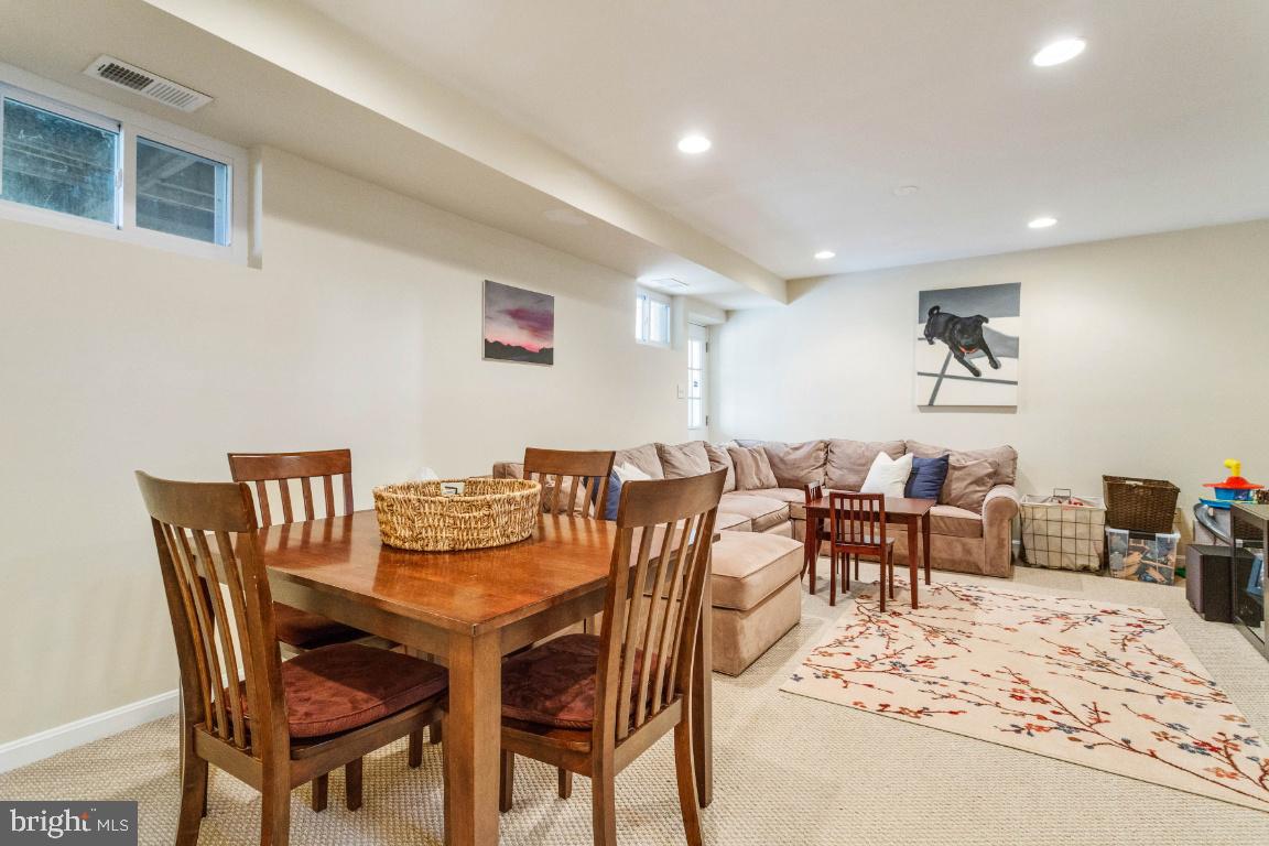 LANDSDOWNE - Residential