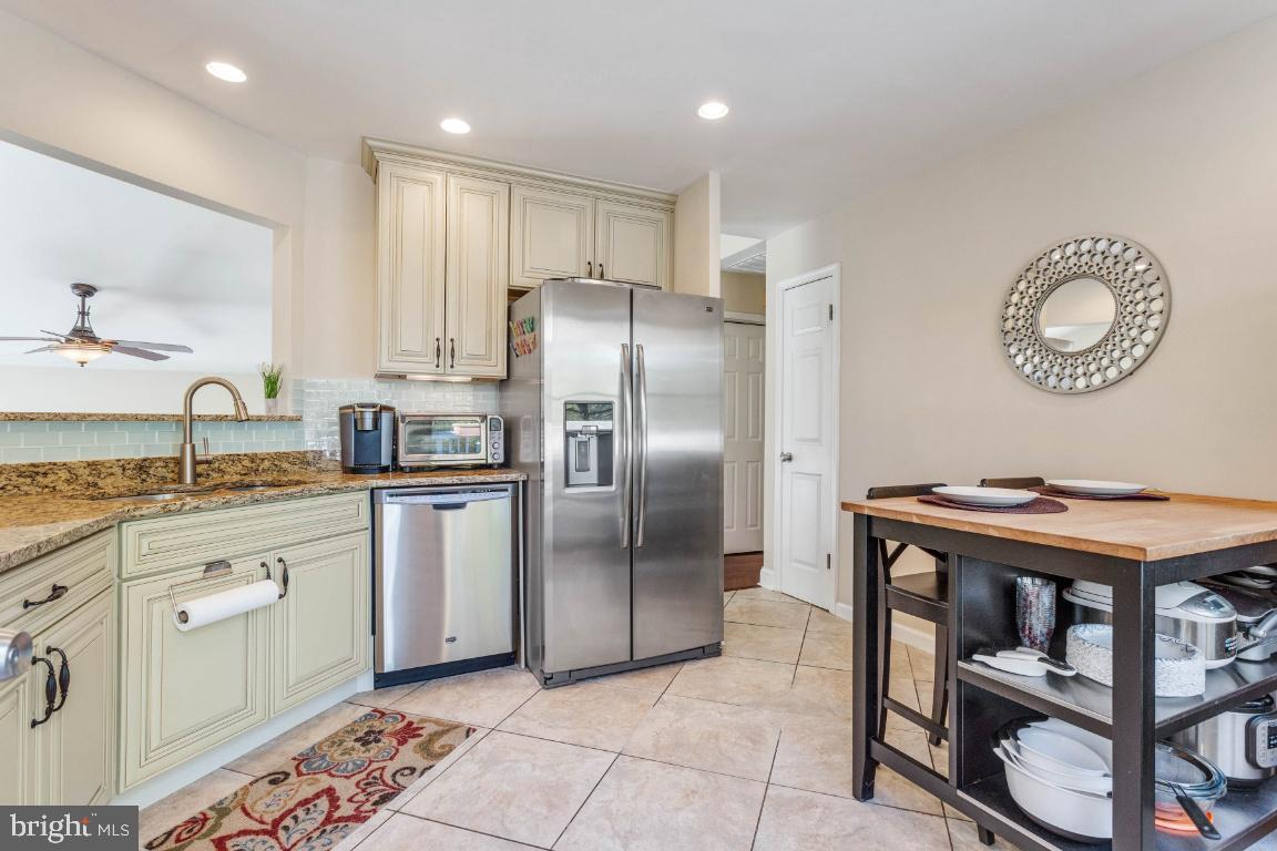 LANDSDOWNE - Residential