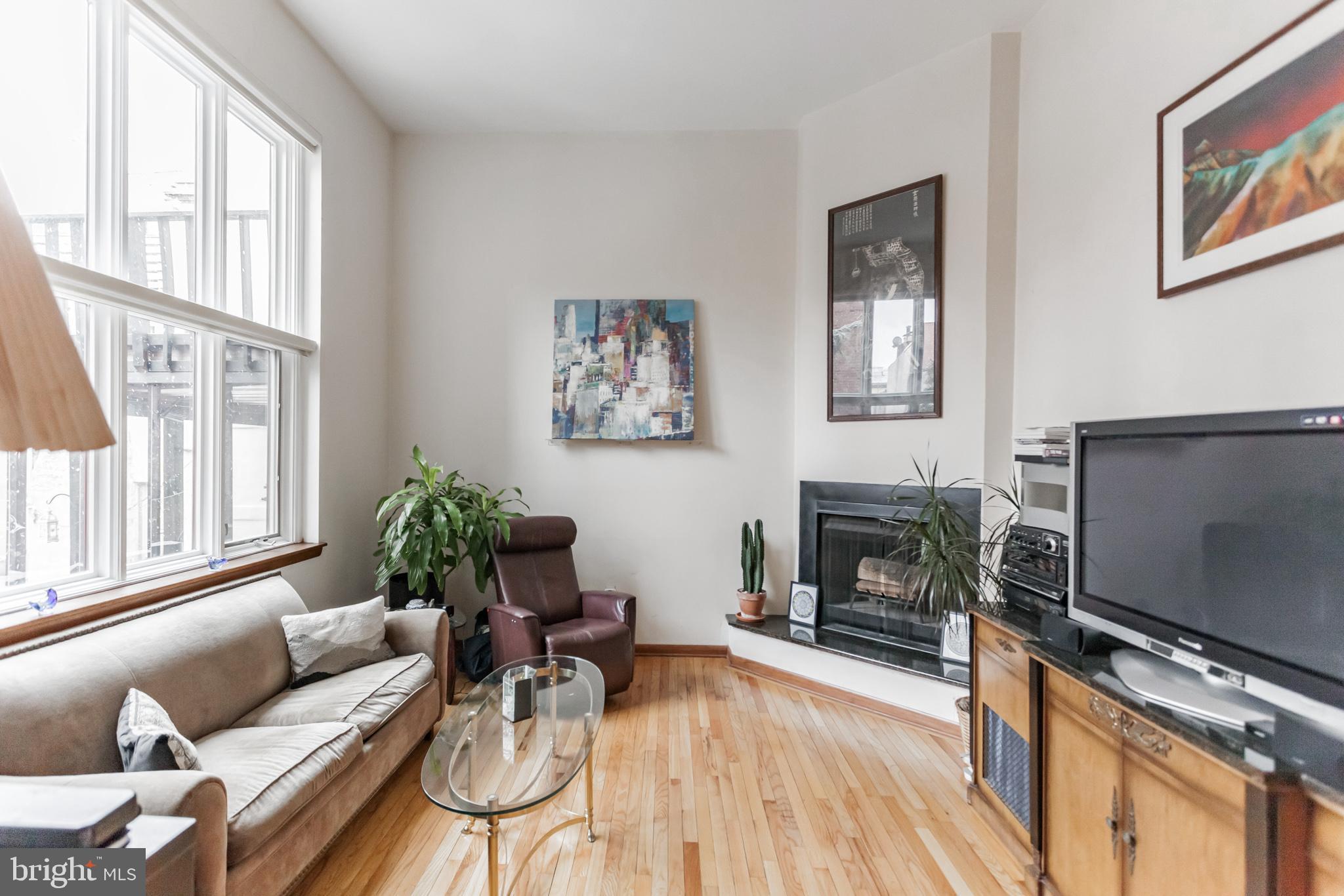 QUEEN VILLAGE - Residential Lease