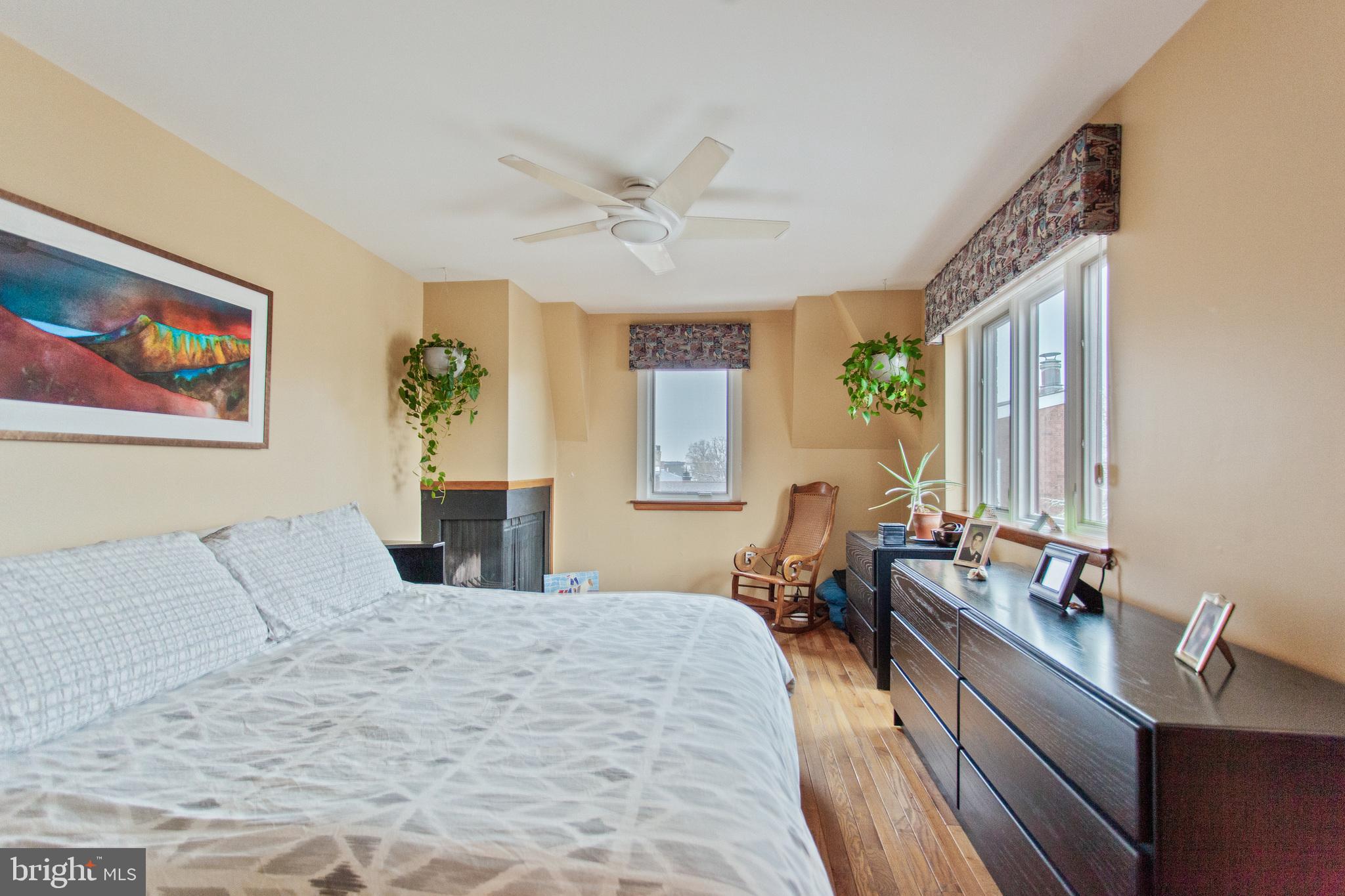 QUEEN VILLAGE - Residential Lease