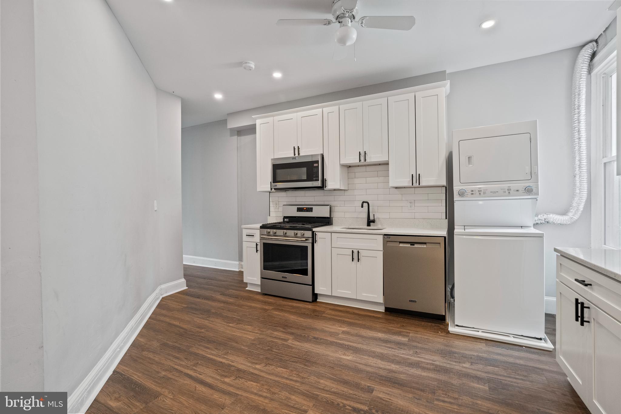 CHARLES VILLAGE - Residential Lease