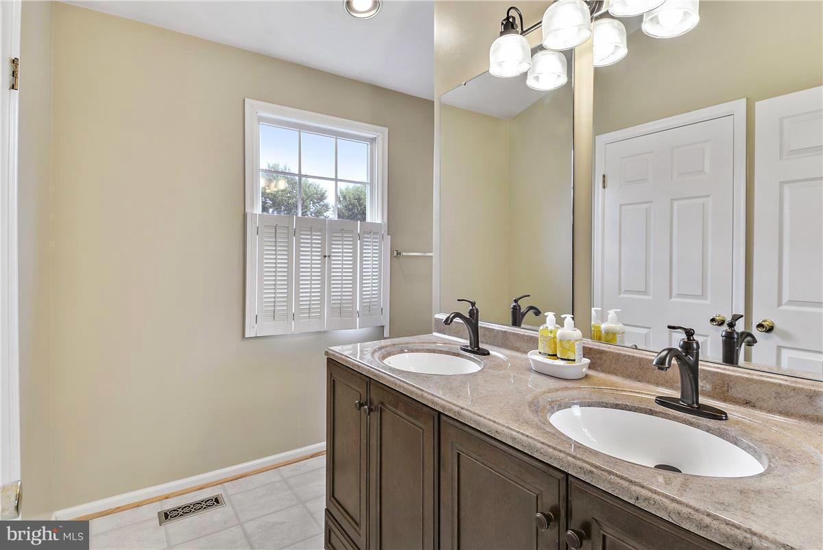 HASTINGS HUNT - Residential