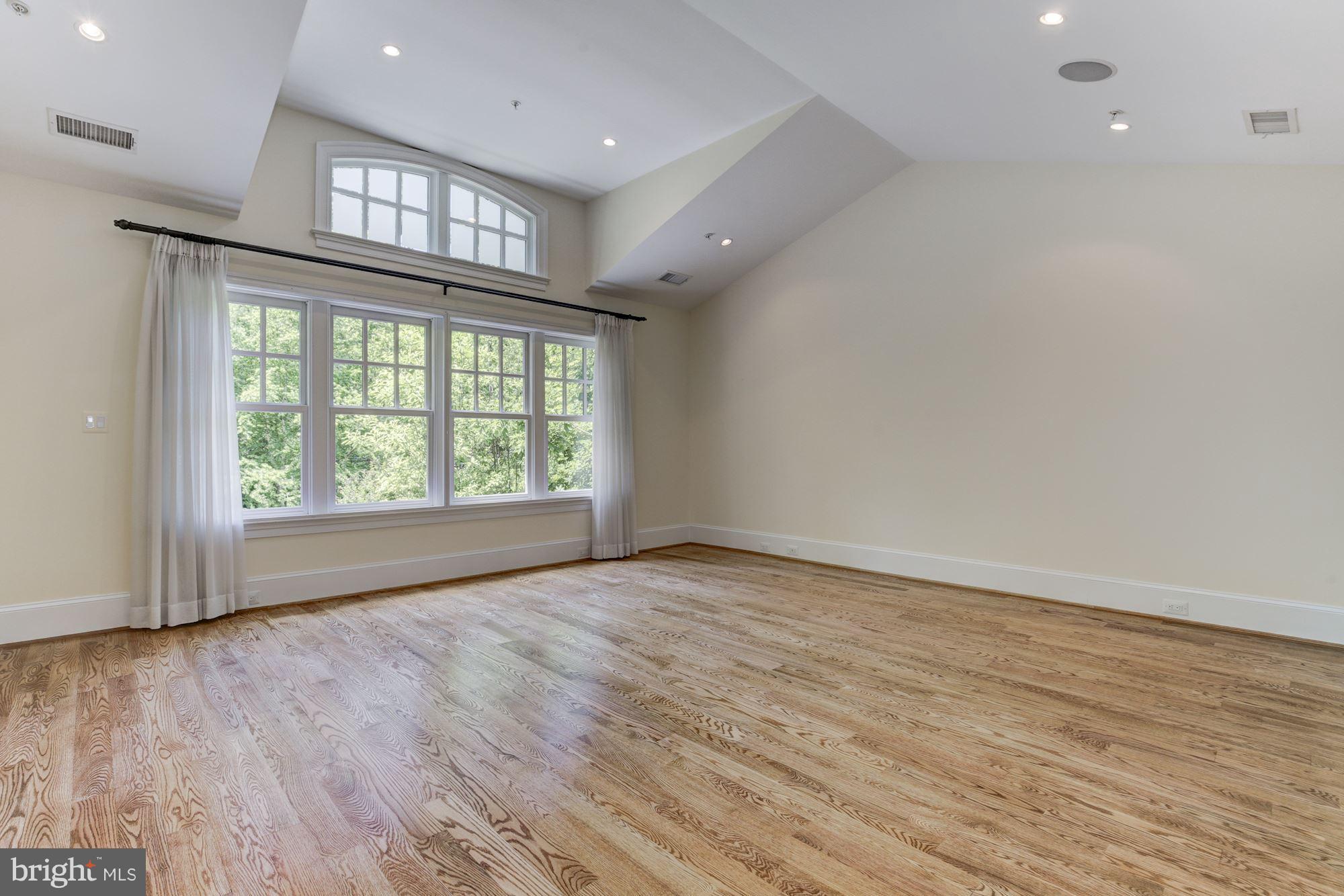 WEST CHEVY CHASE HEIGHTS - Residential