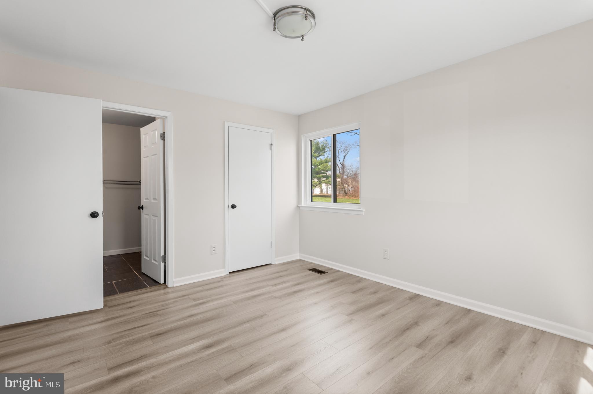 WOOD HOLLOW - Residential