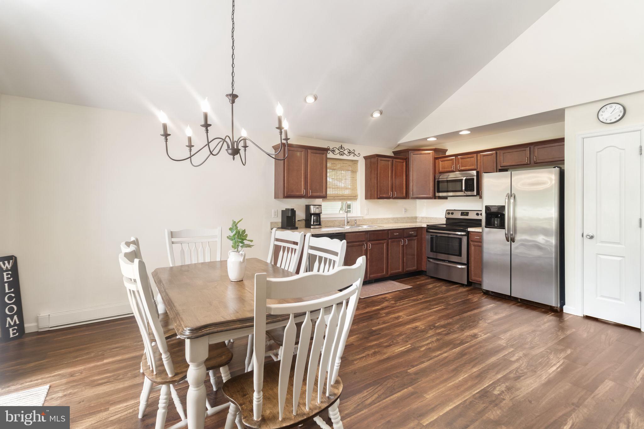 TOWAMENSING TRAILS - Residential