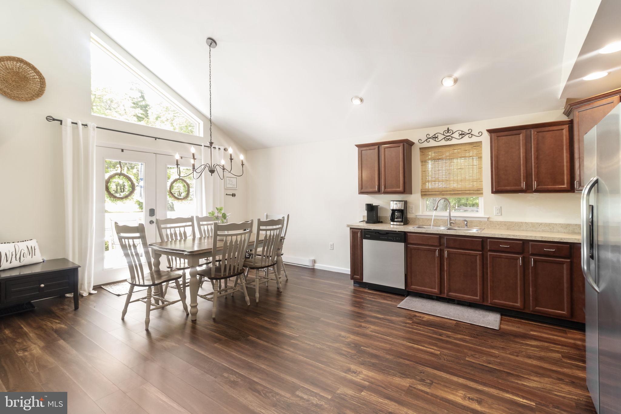 TOWAMENSING TRAILS - Residential