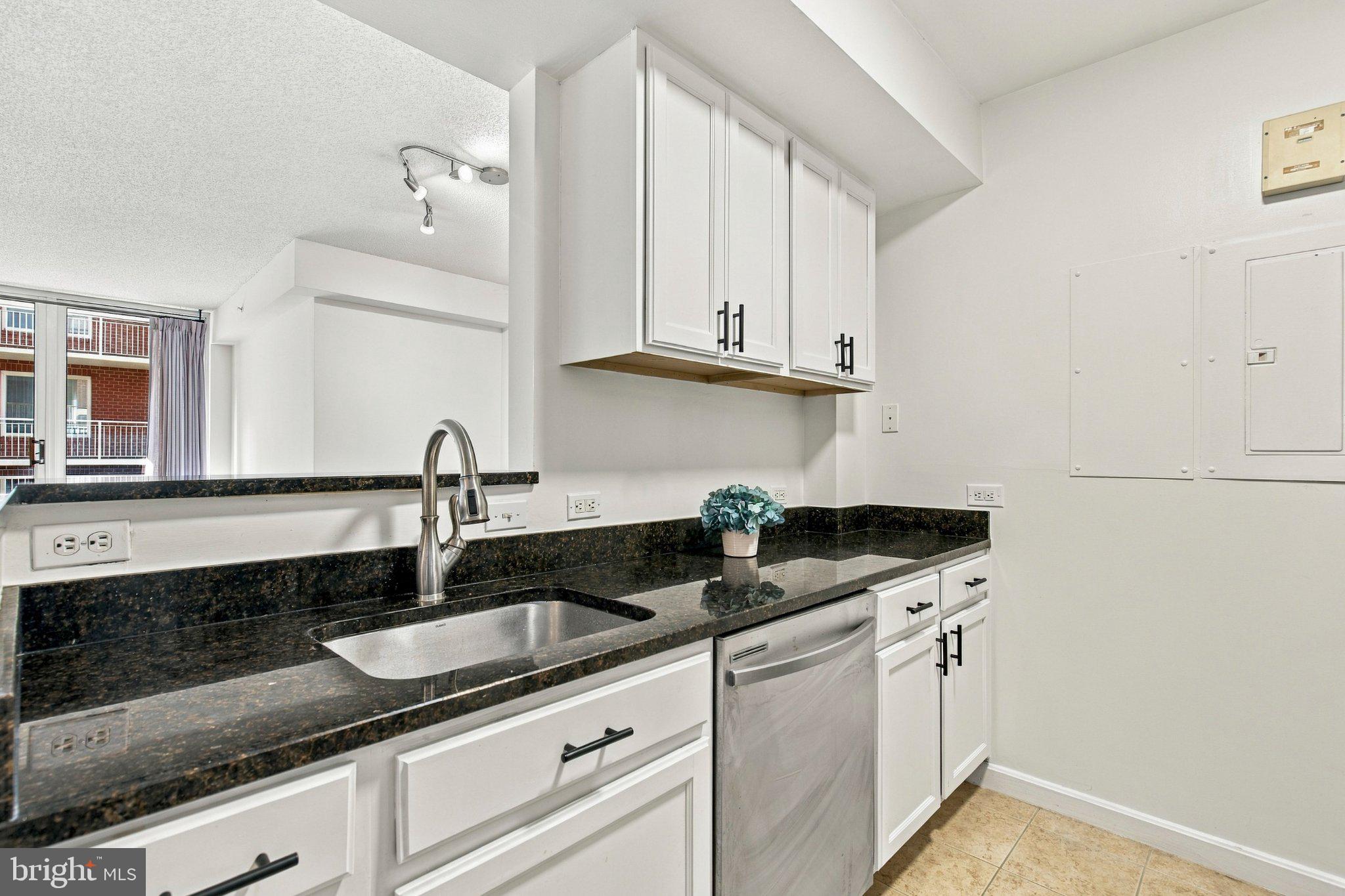 880 N POLLARD STREET 406