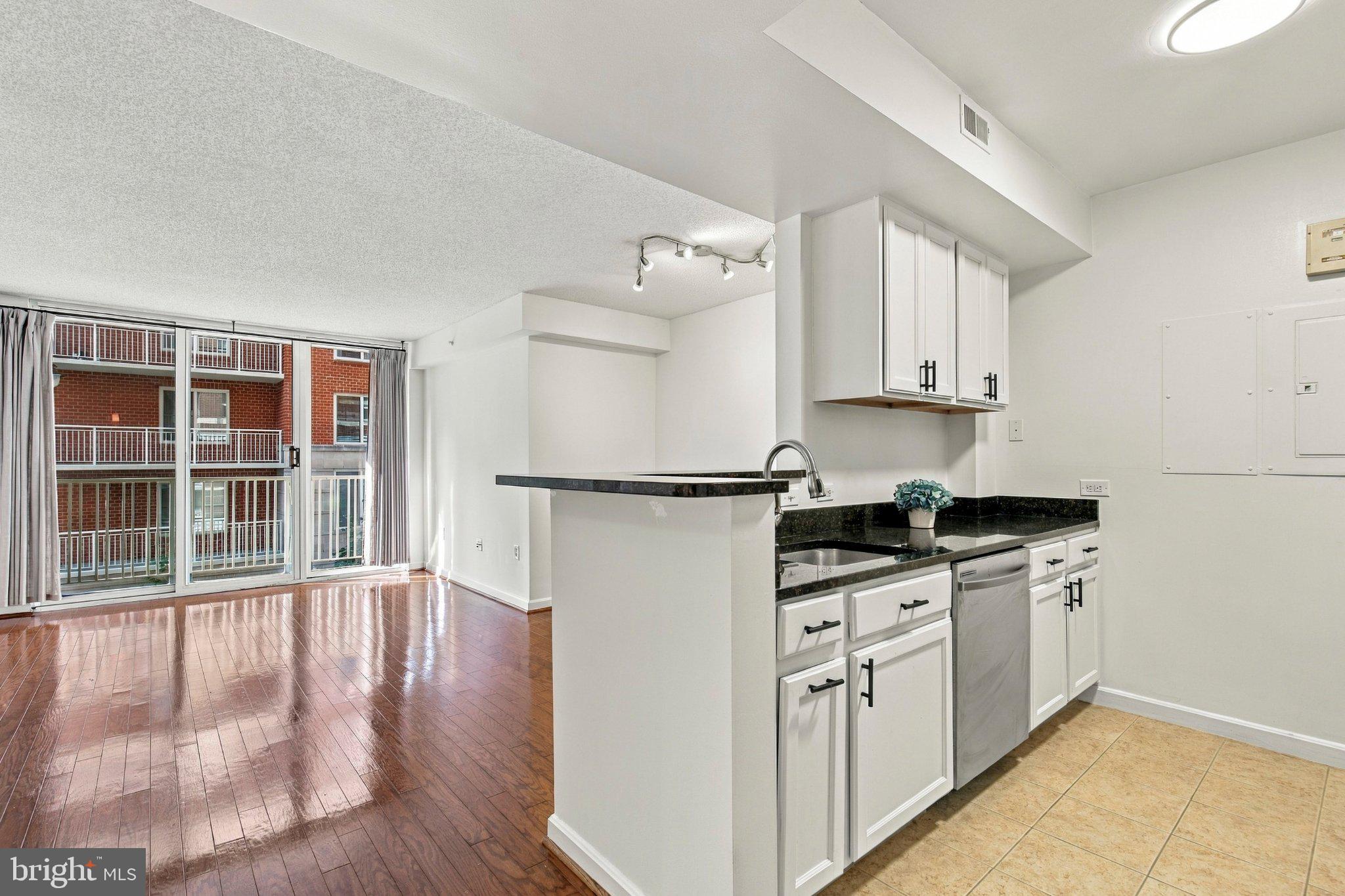 880 N POLLARD STREET 406