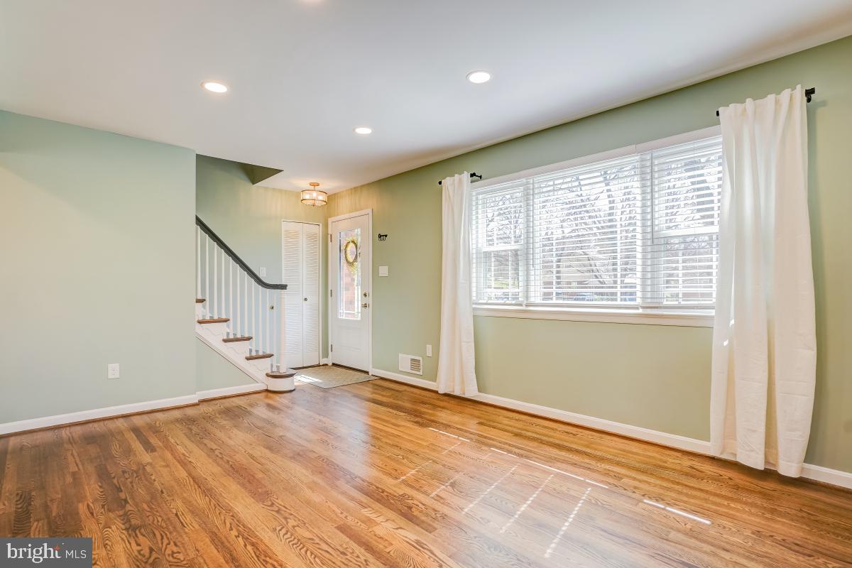 MONTGOMERY HIGHLANDS ESTATES - Residential