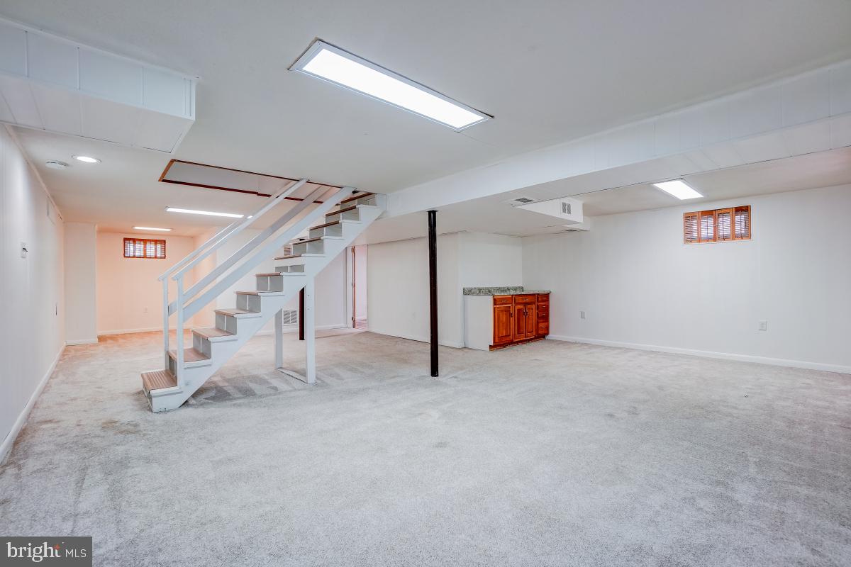 MONTGOMERY HIGHLANDS ESTATES - Residential