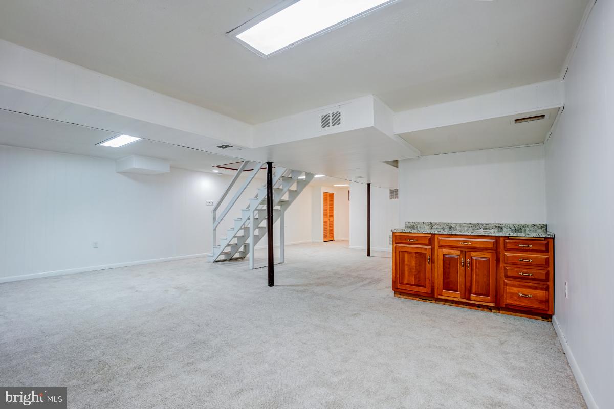 MONTGOMERY HIGHLANDS ESTATES - Residential