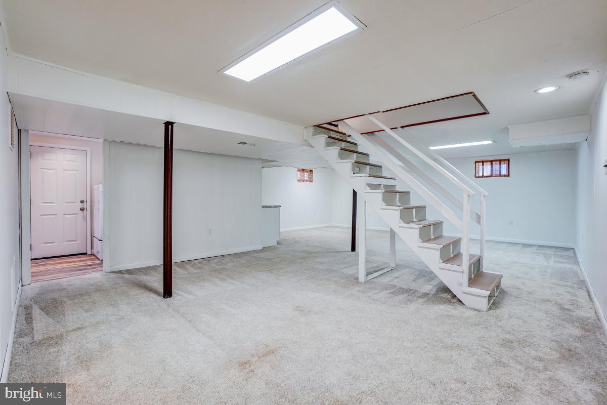 MONTGOMERY HIGHLANDS ESTATES - Residential