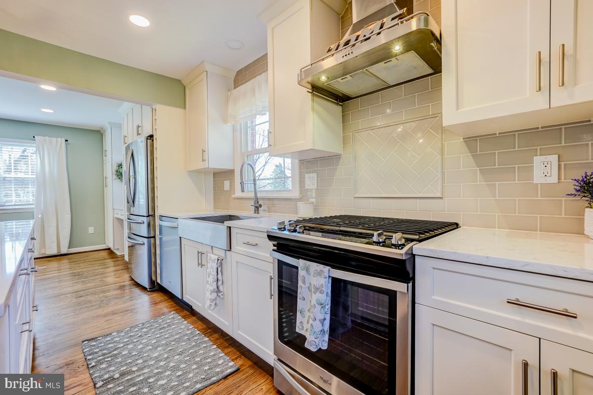 MONTGOMERY HIGHLANDS ESTATES - Residential