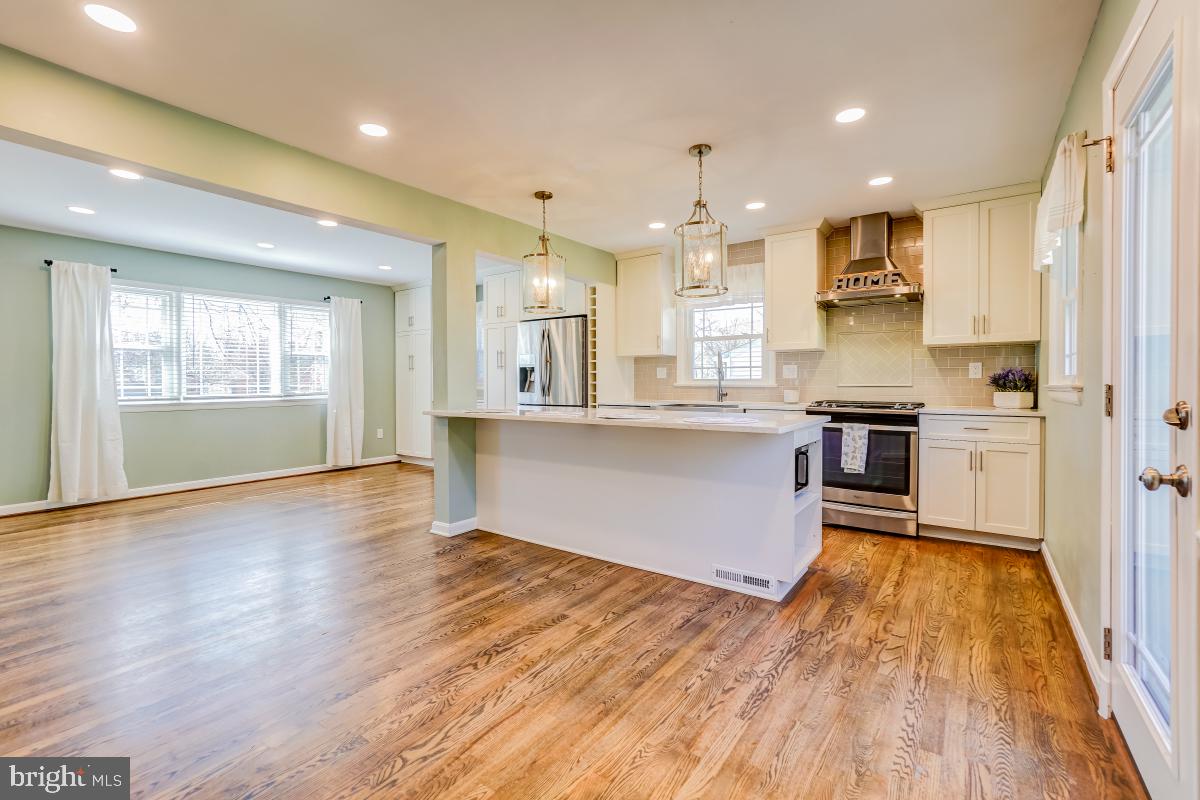 MONTGOMERY HIGHLANDS ESTATES - Residential