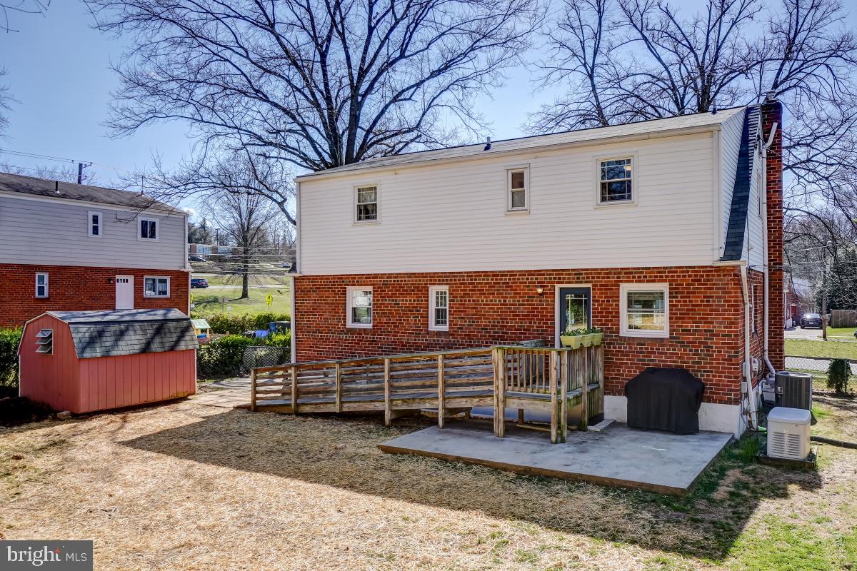 MONTGOMERY HIGHLANDS ESTATES - Residential