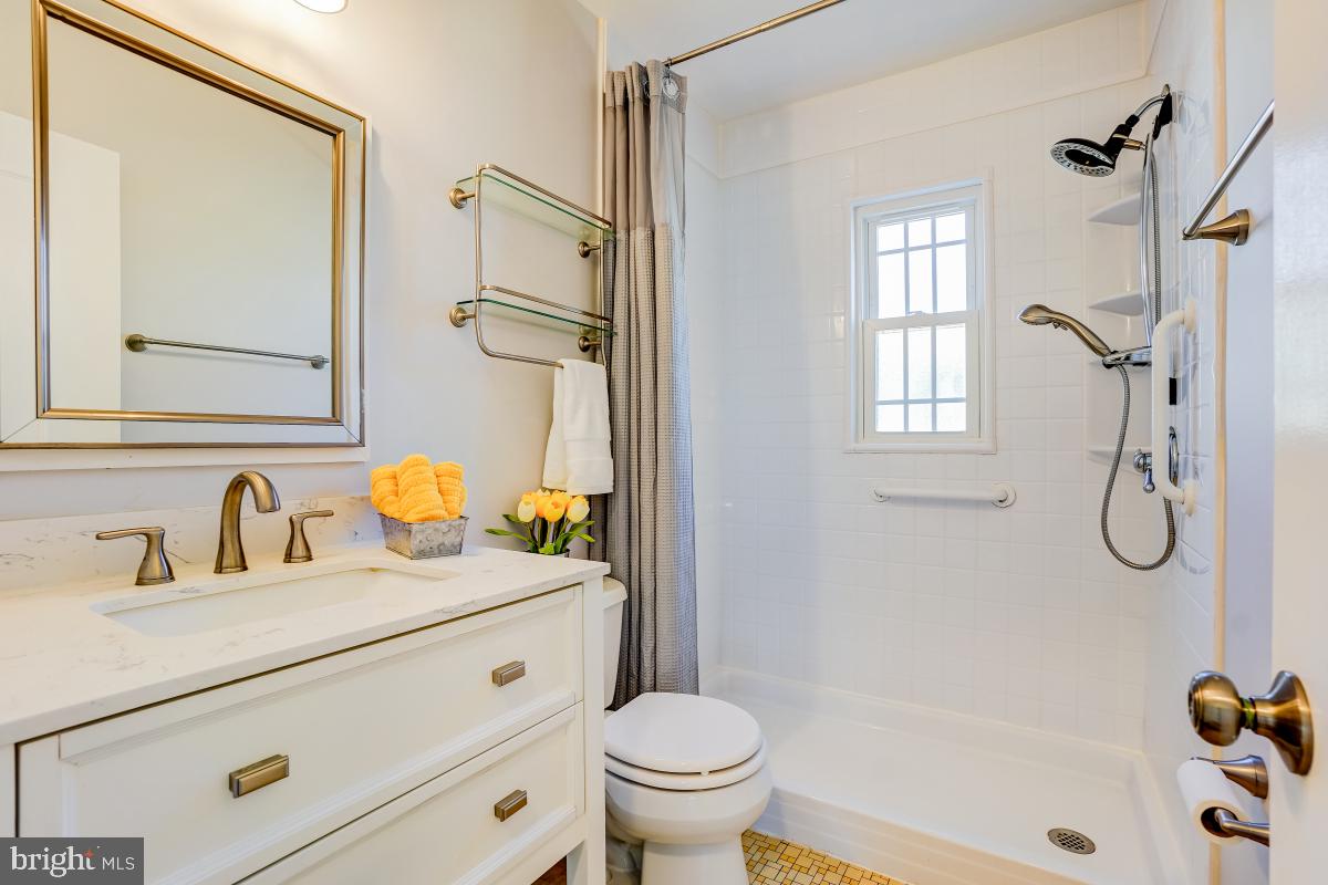 MONTGOMERY HIGHLANDS ESTATES - Residential