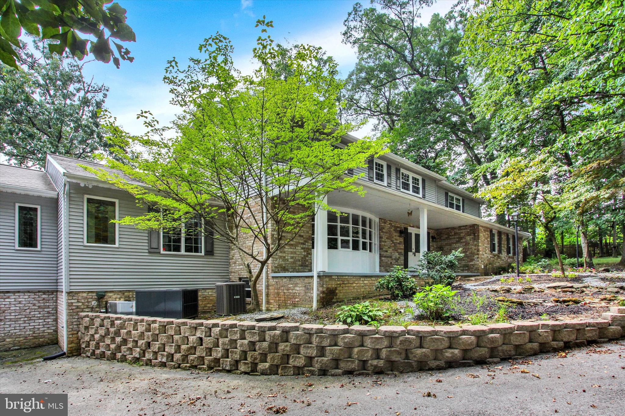 1775 HILLOCK LANE