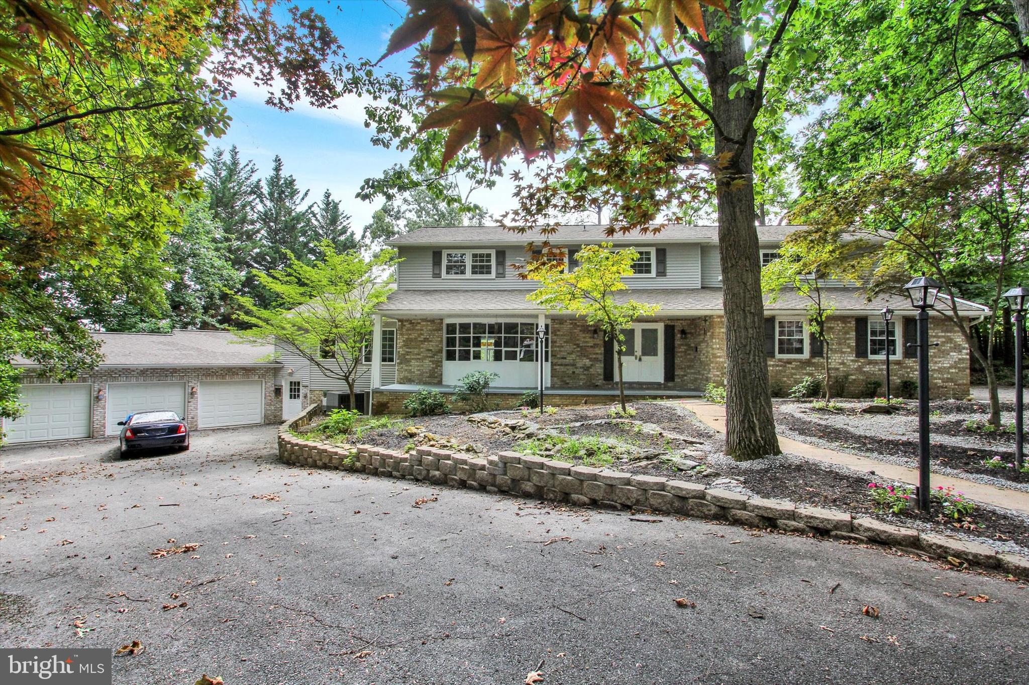 1775 HILLOCK LANE