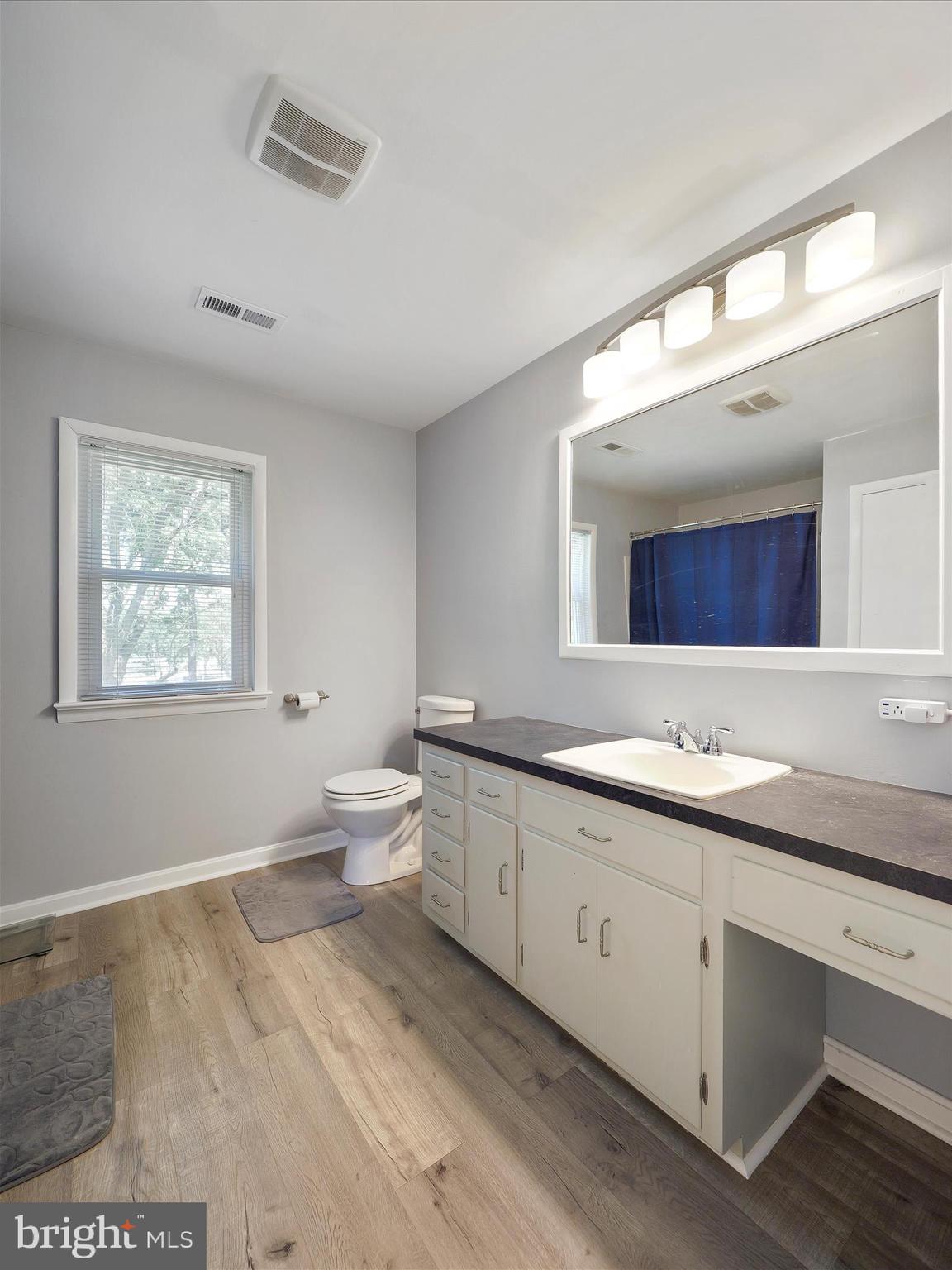 ORCHARD HILLS - Residential Lease