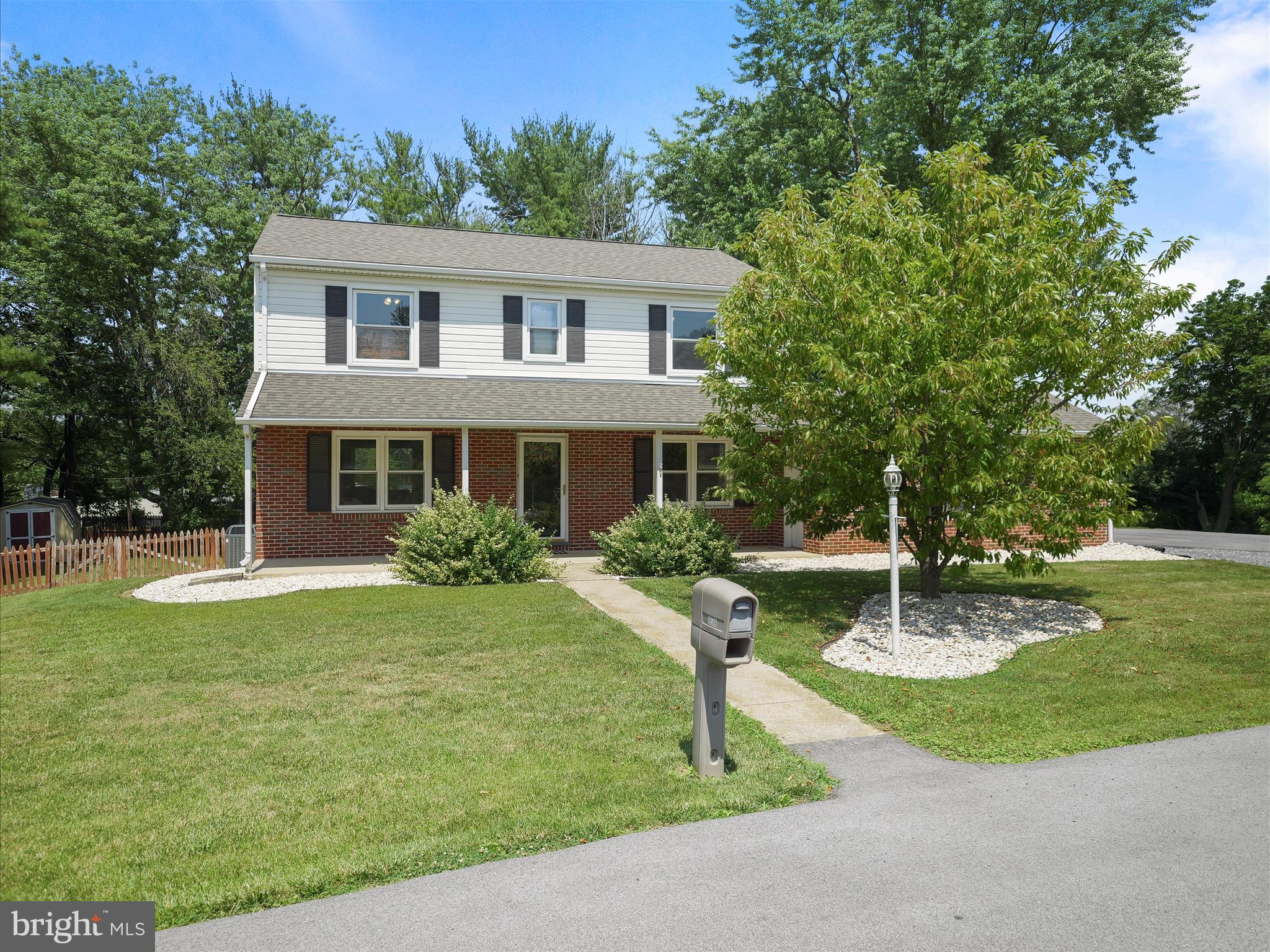 ORCHARD HILLS - Residential Lease