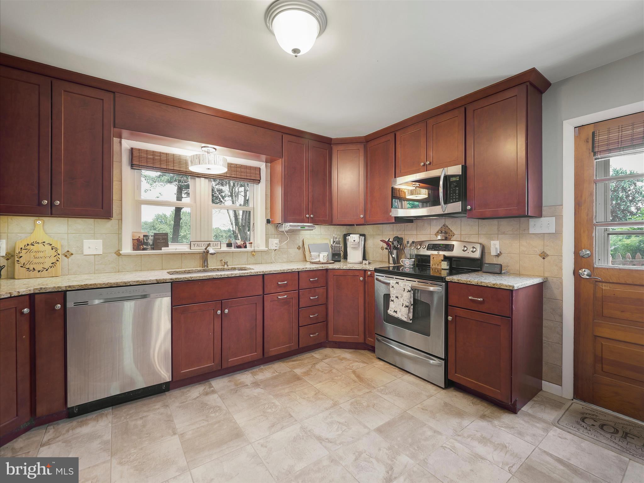 ORCHARD HILLS - Residential Lease