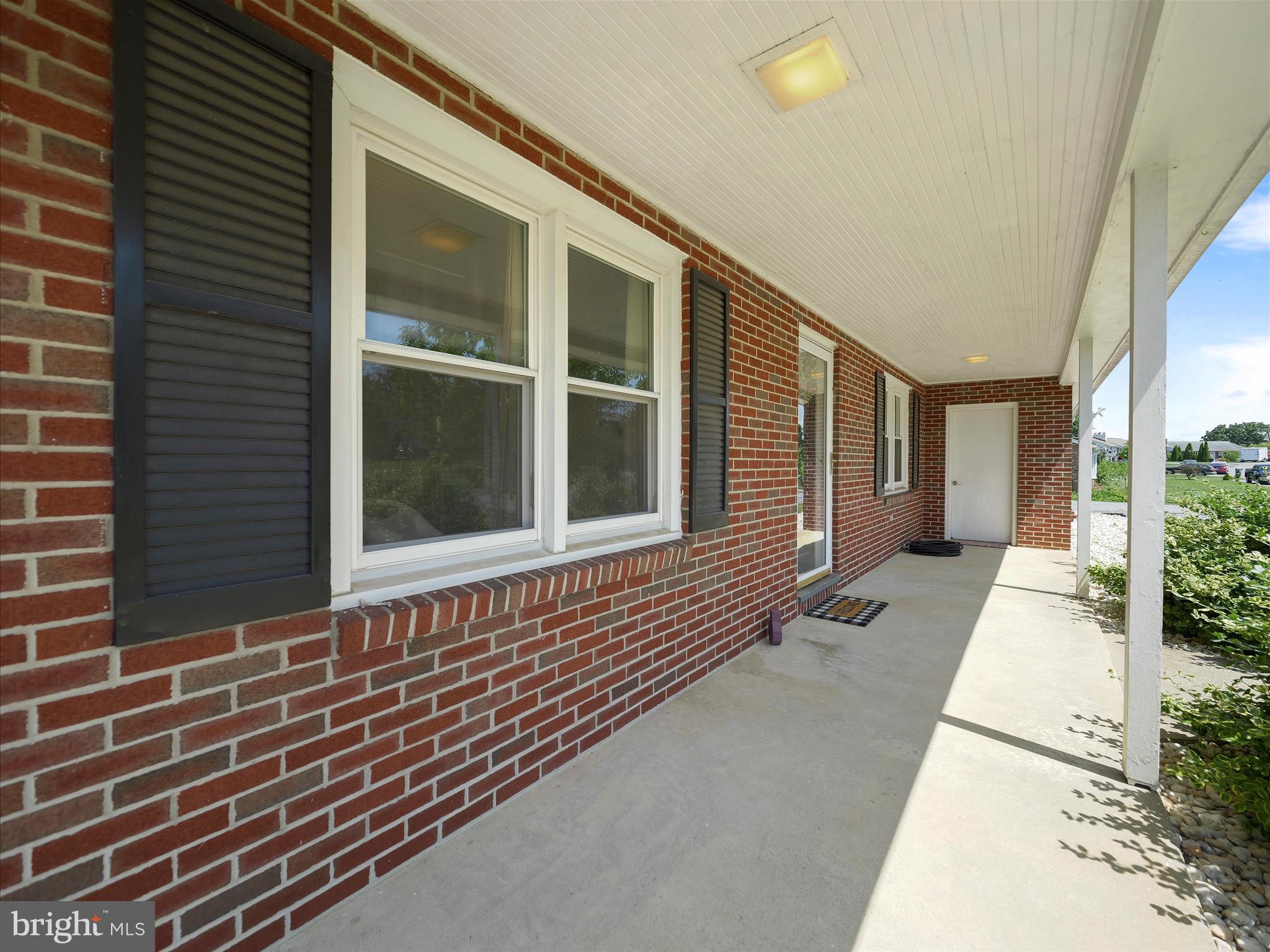 ORCHARD HILLS - Residential Lease