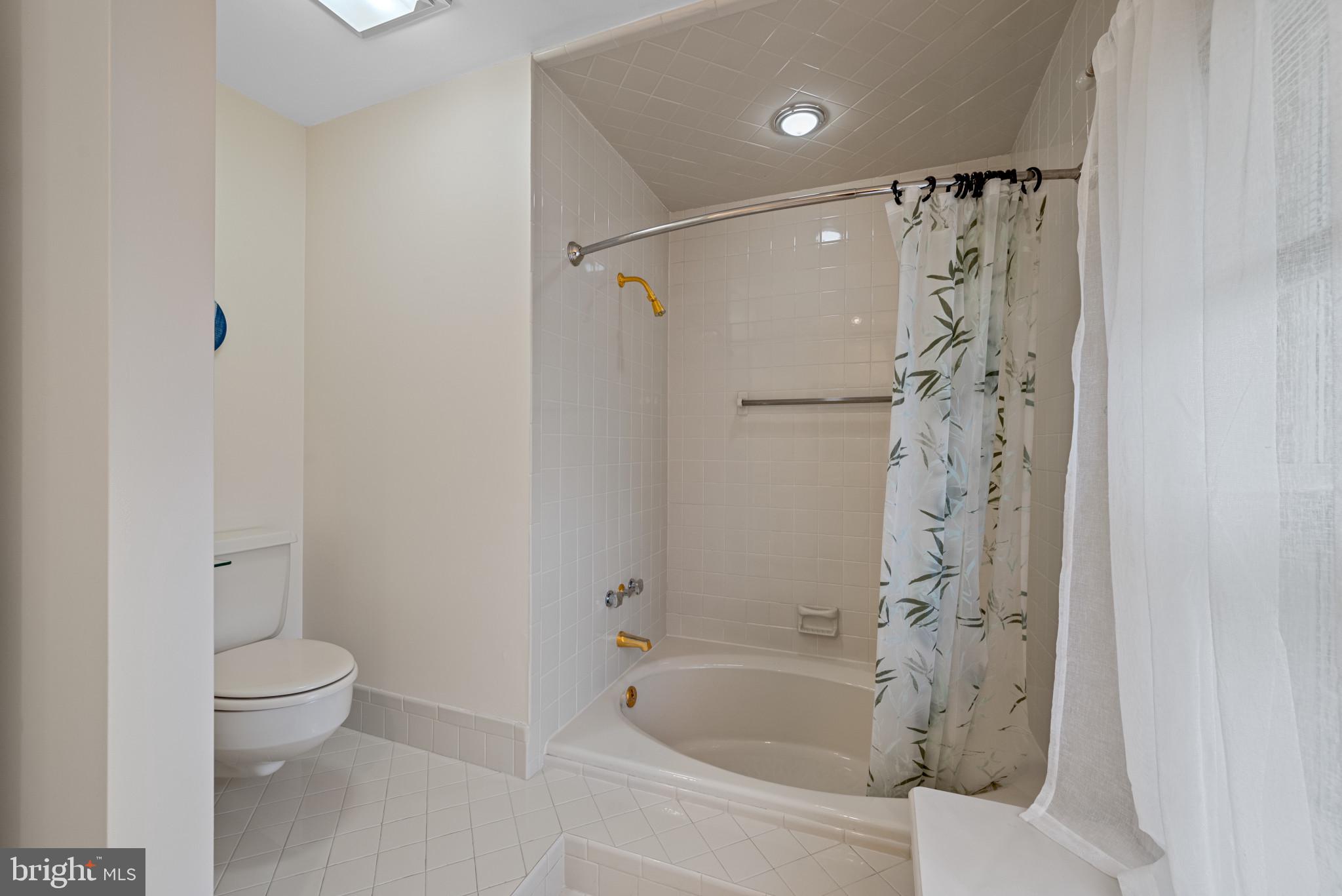 HERSHEY DOWNTOWN - Residential