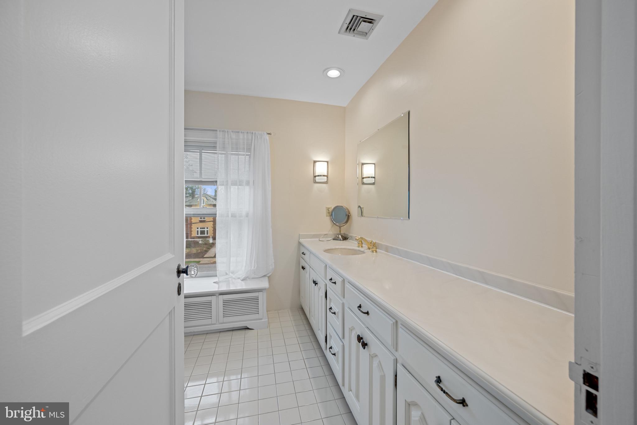 HERSHEY DOWNTOWN - Residential