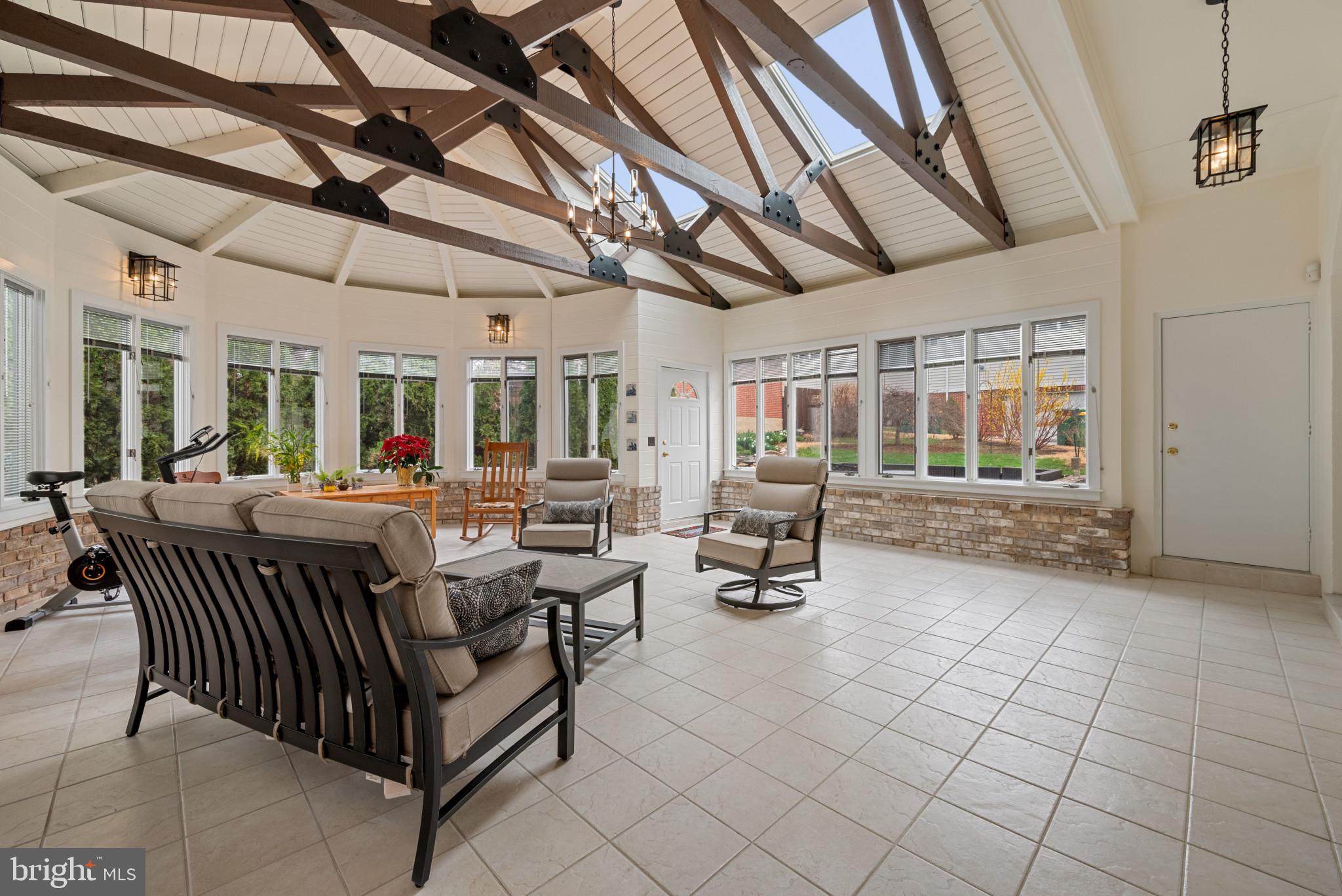 HERSHEY DOWNTOWN - Residential