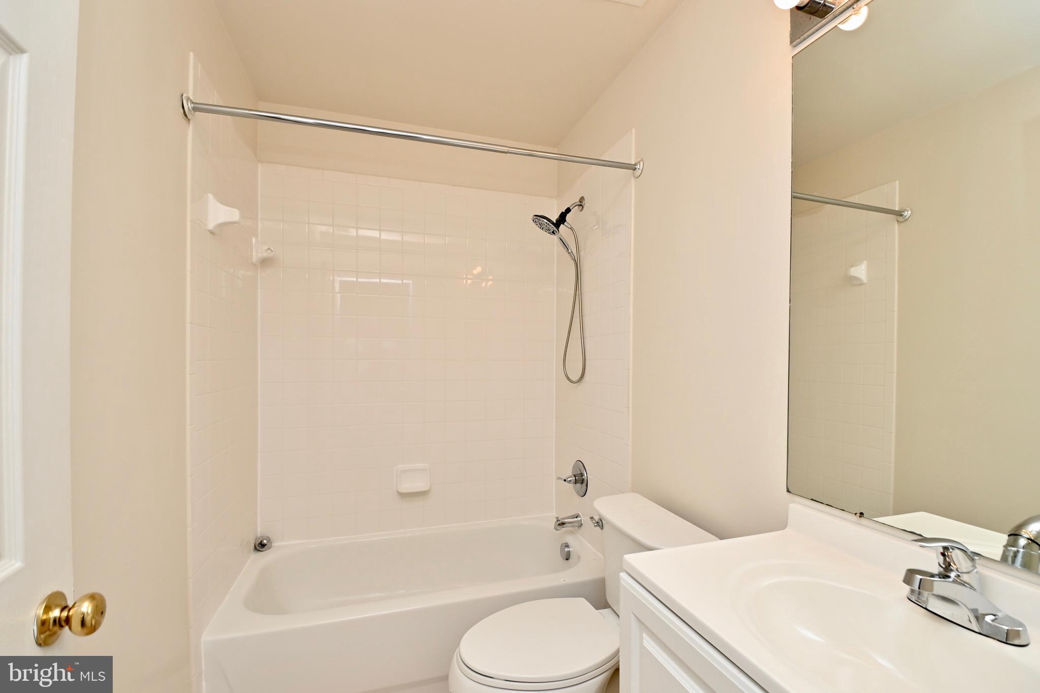 HEATHER GLEN MANOR - Residential Lease