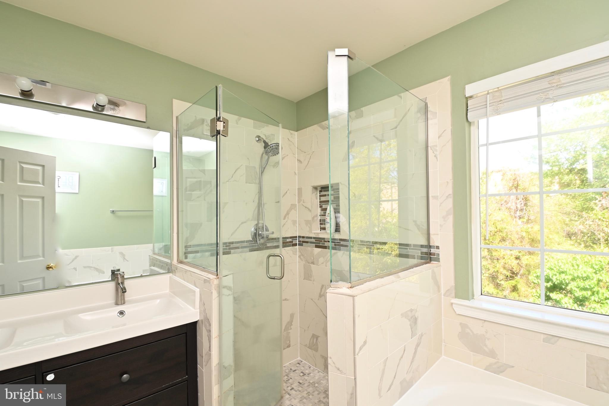 HEATHER GLEN MANOR - Residential Lease