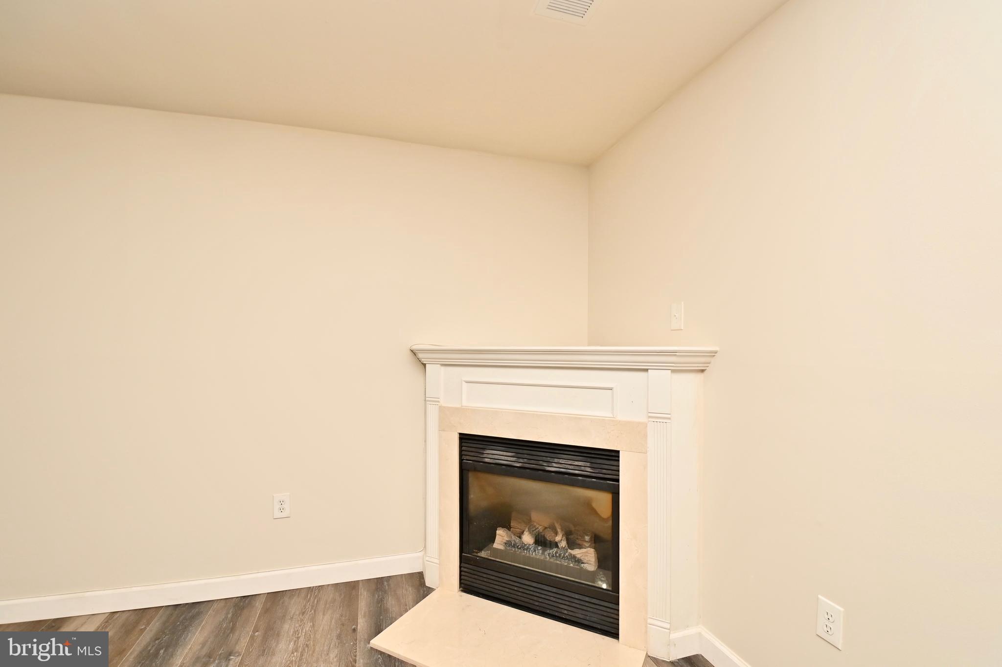 HEATHER GLEN MANOR - Residential Lease