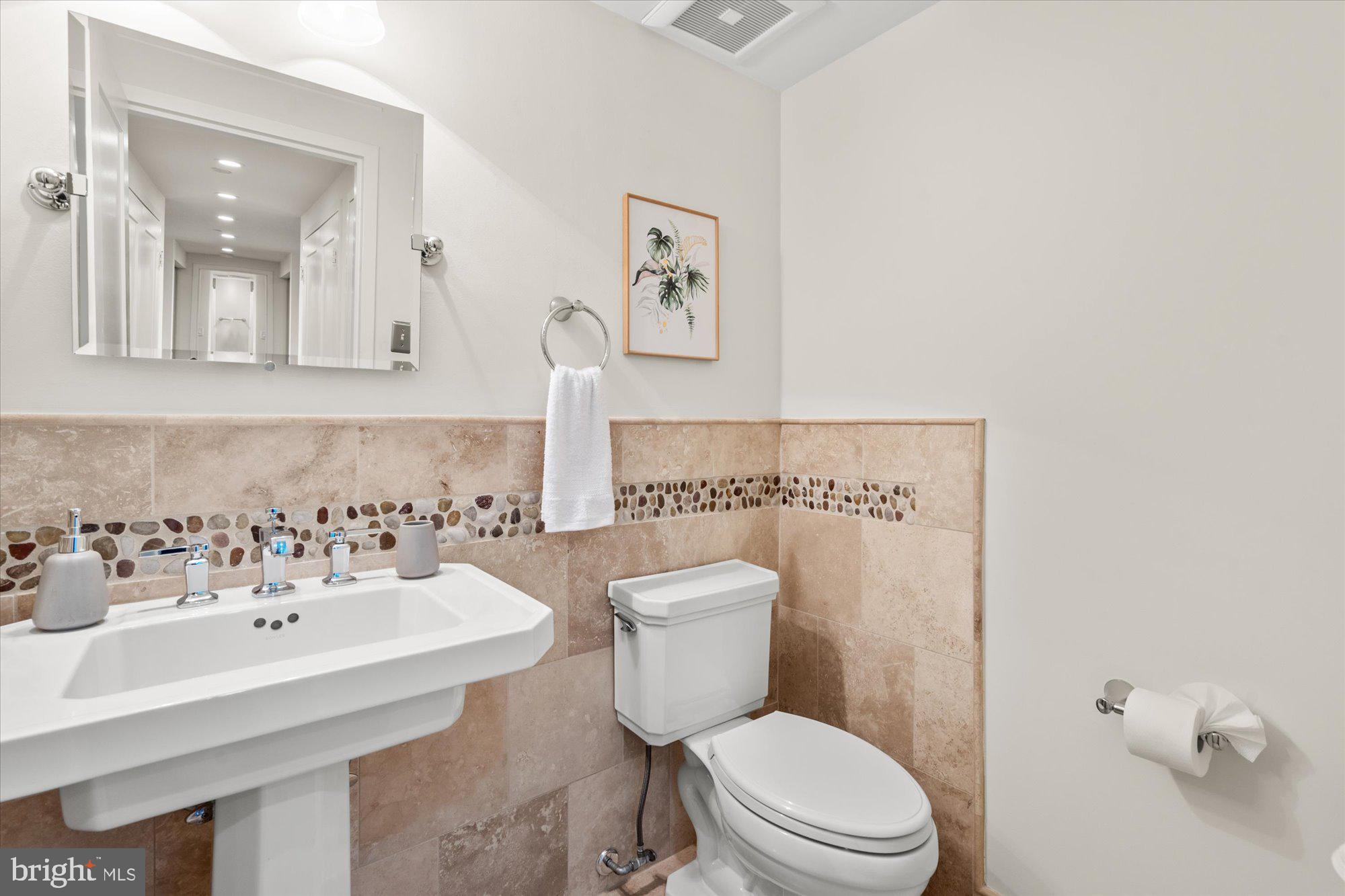 ATRIUM - Residential Lease