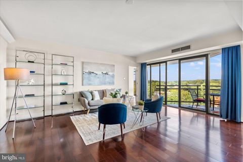 1530 KEY BOULEVARD 816 ARLINGTON VA 22209