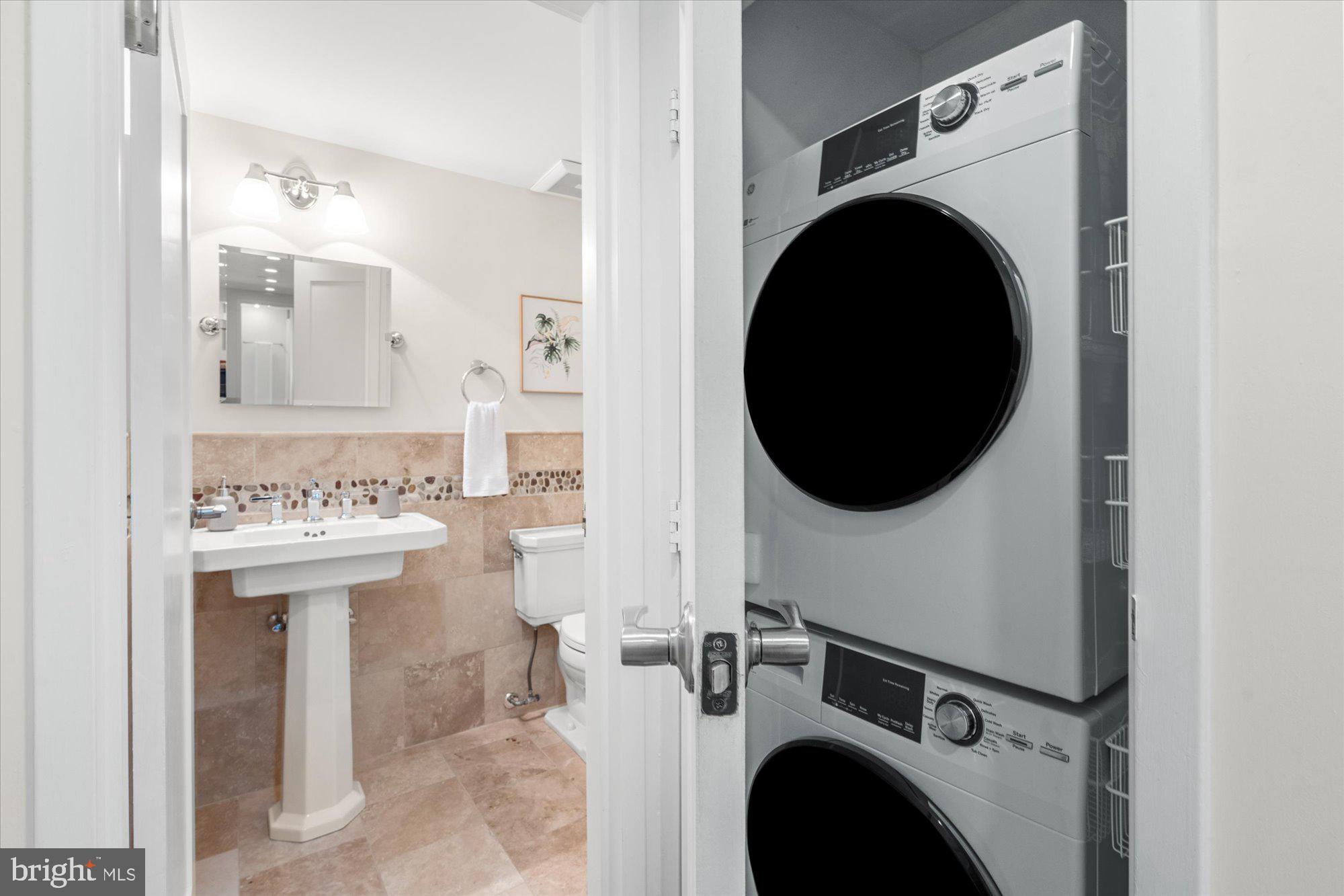 ATRIUM - Residential Lease