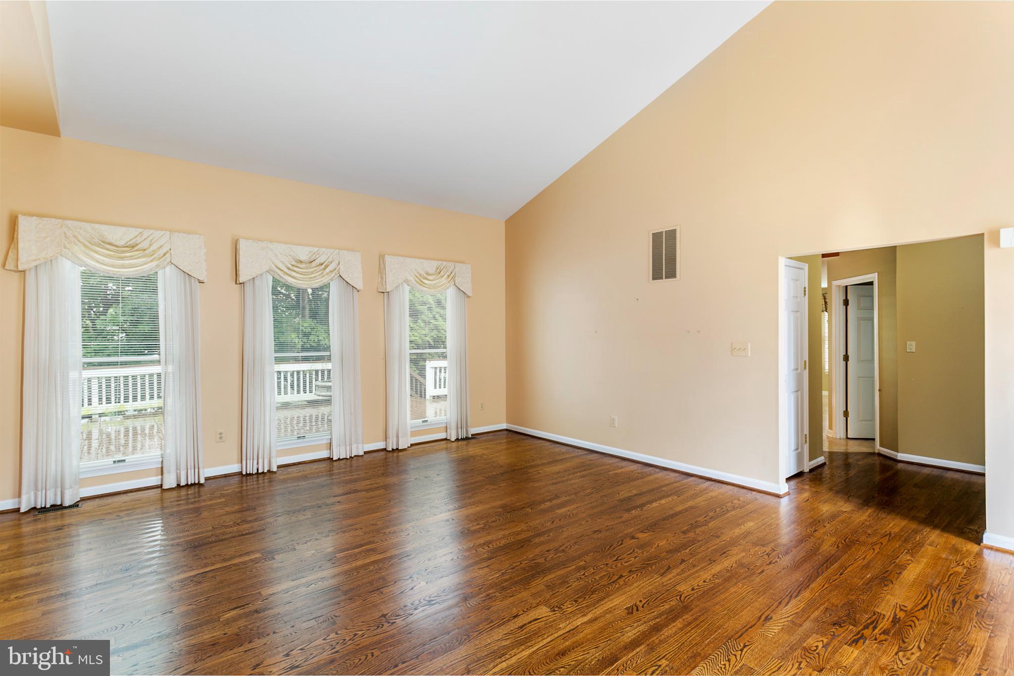 MARTIN MEADOWS - Residential