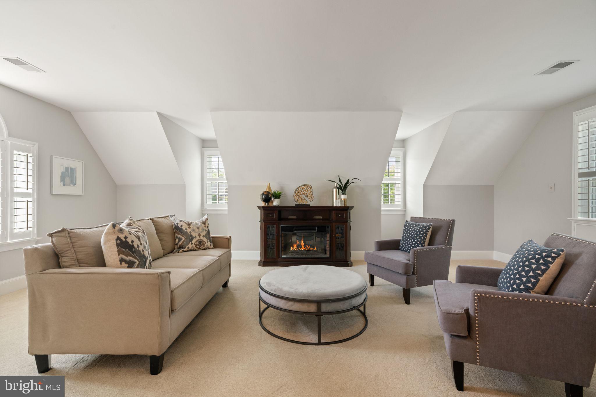 LITTLE ROCKY RUN - Residential