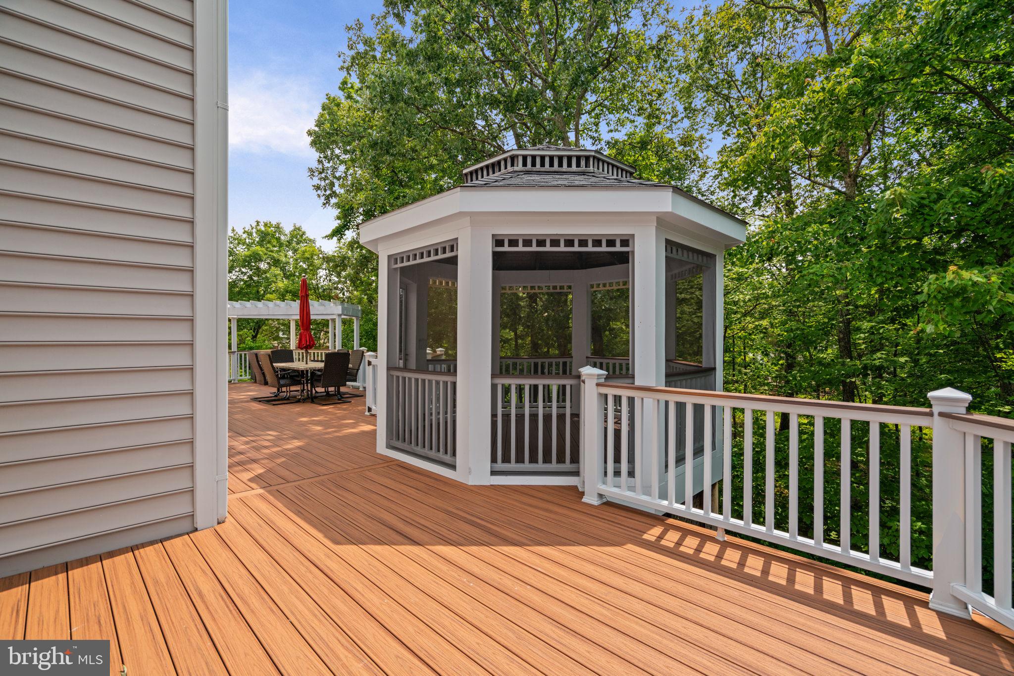 LITTLE ROCKY RUN - Residential