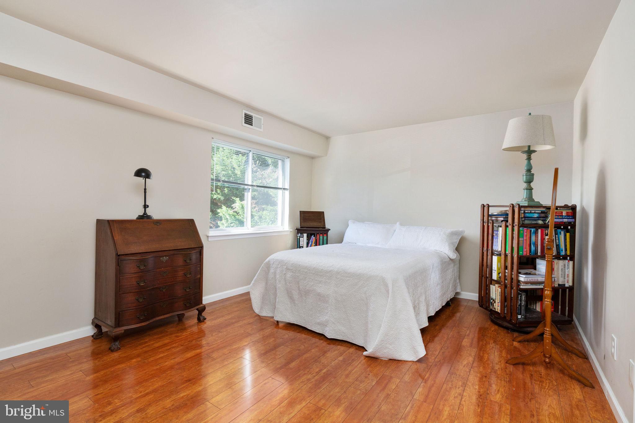 WESTWOOD COMMONS - Residential Lease