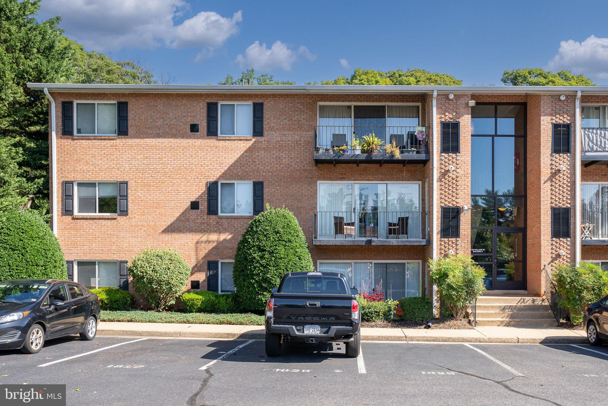 WESTWOOD COMMONS - Residential Lease