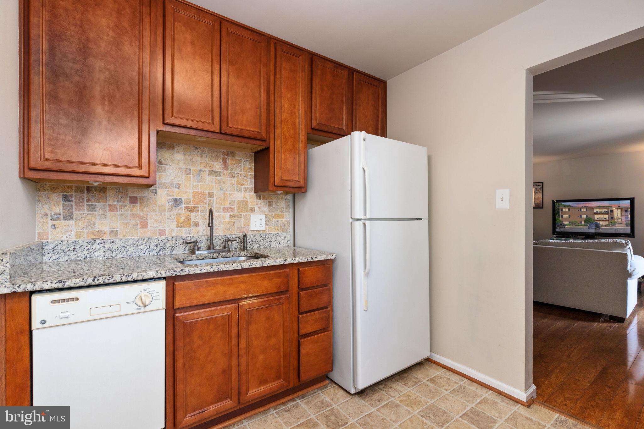 WESTWOOD COMMONS - Residential Lease