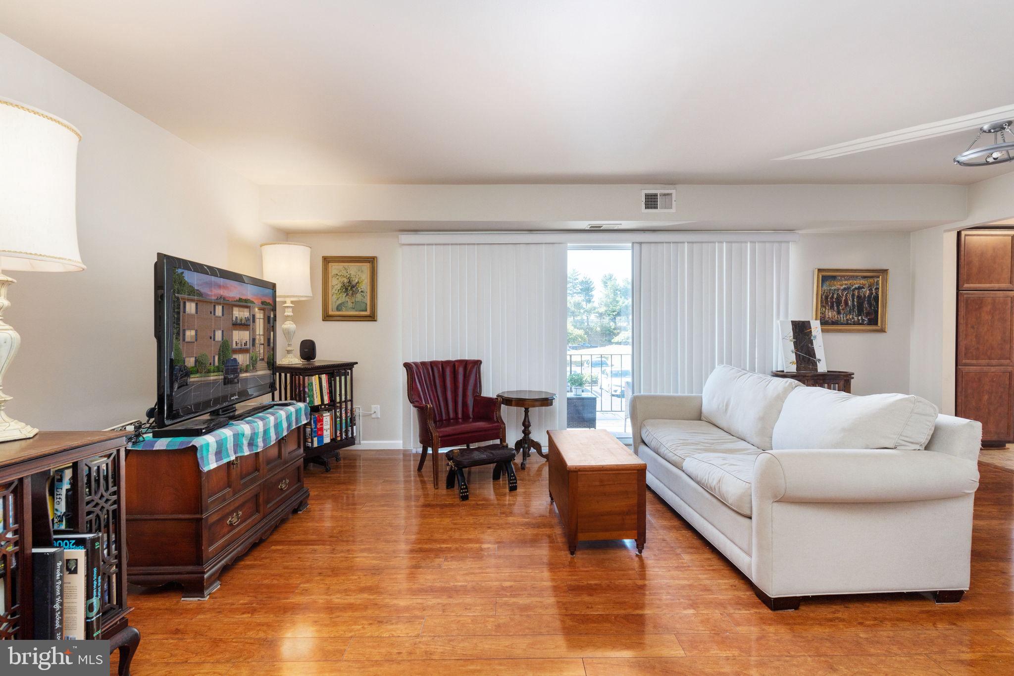 WESTWOOD COMMONS - Residential Lease