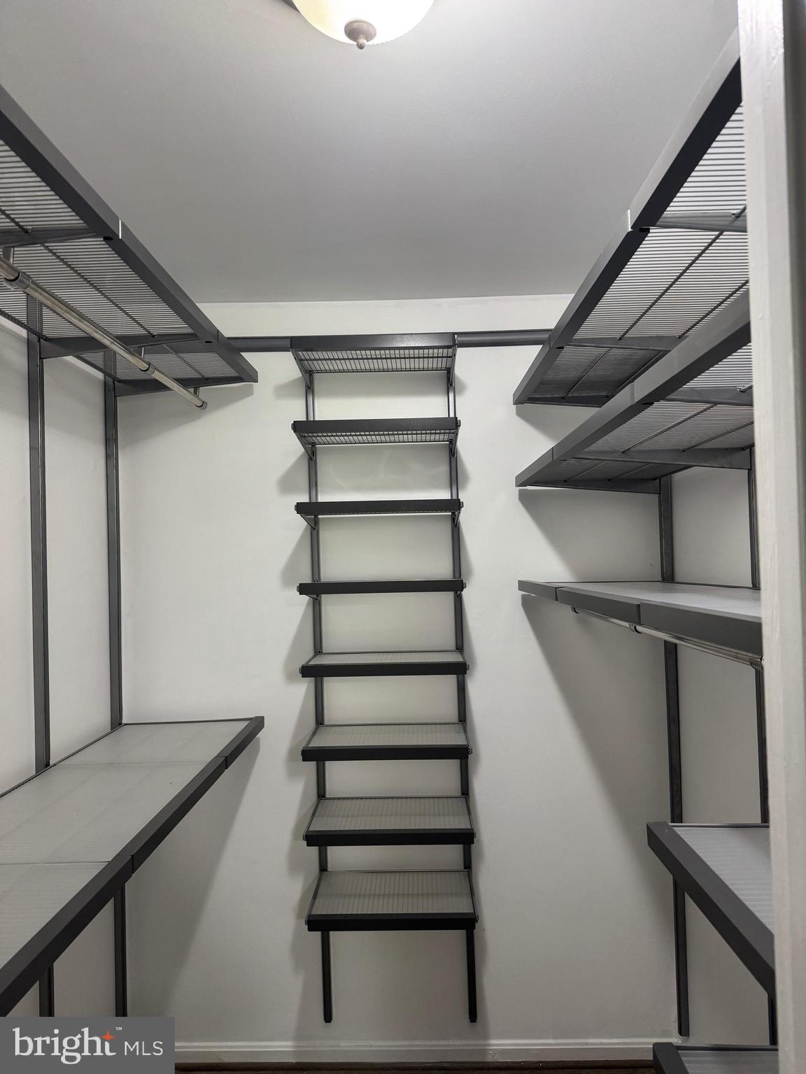 BRISTOL HOUSE - Residential Lease