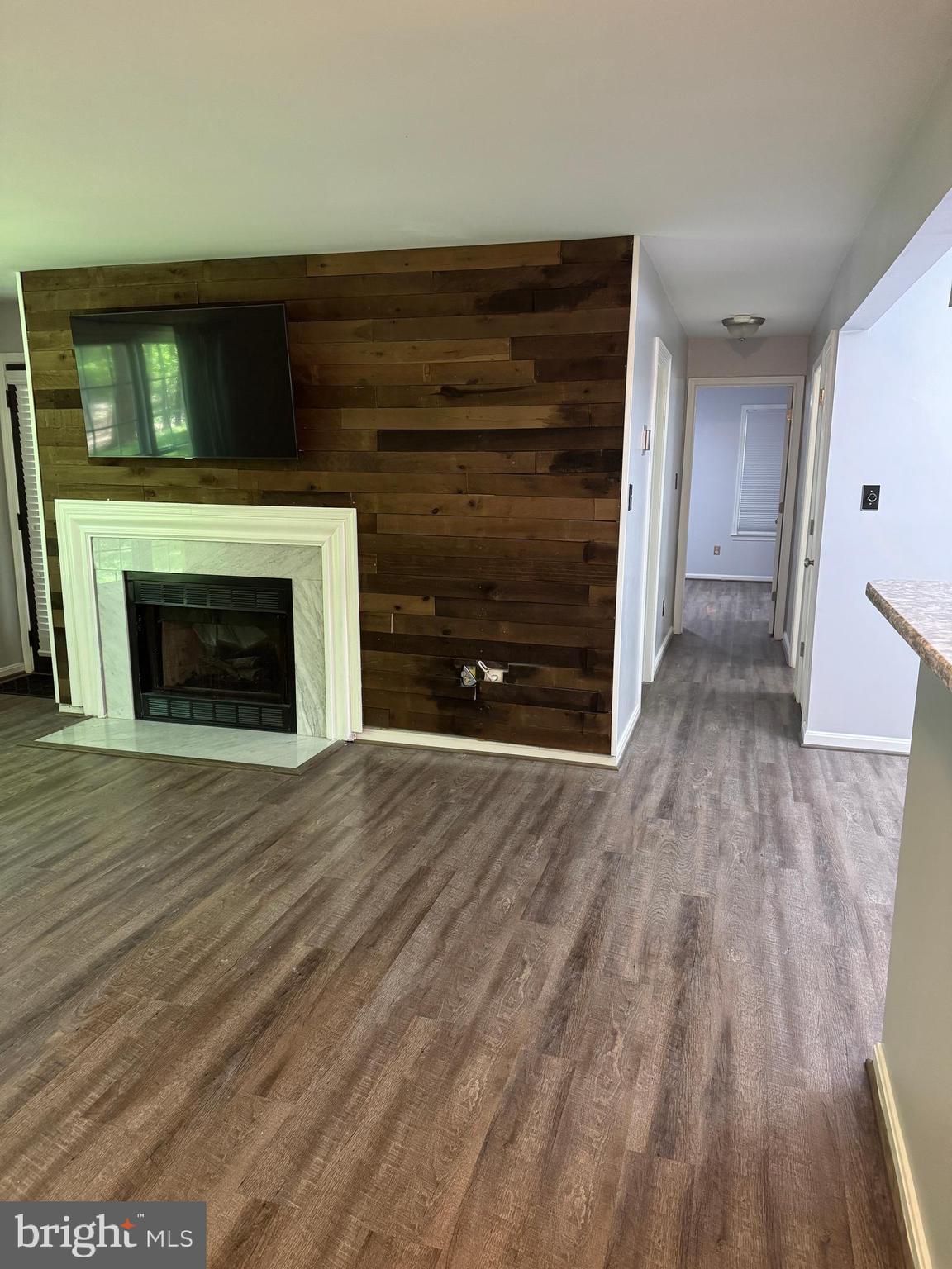 BRISTOL HOUSE - Residential Lease