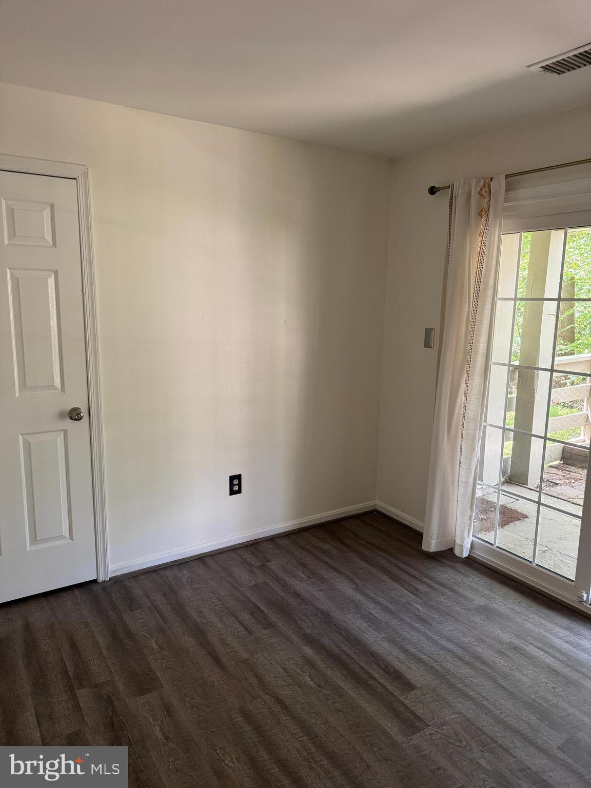 BRISTOL HOUSE - Residential Lease