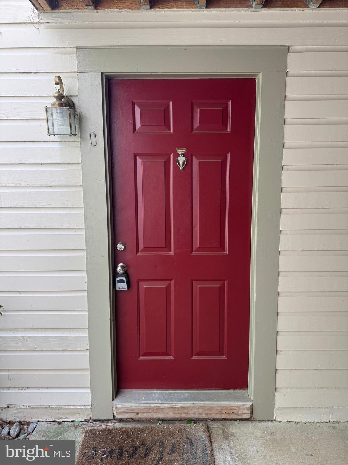 BRISTOL HOUSE - Residential Lease