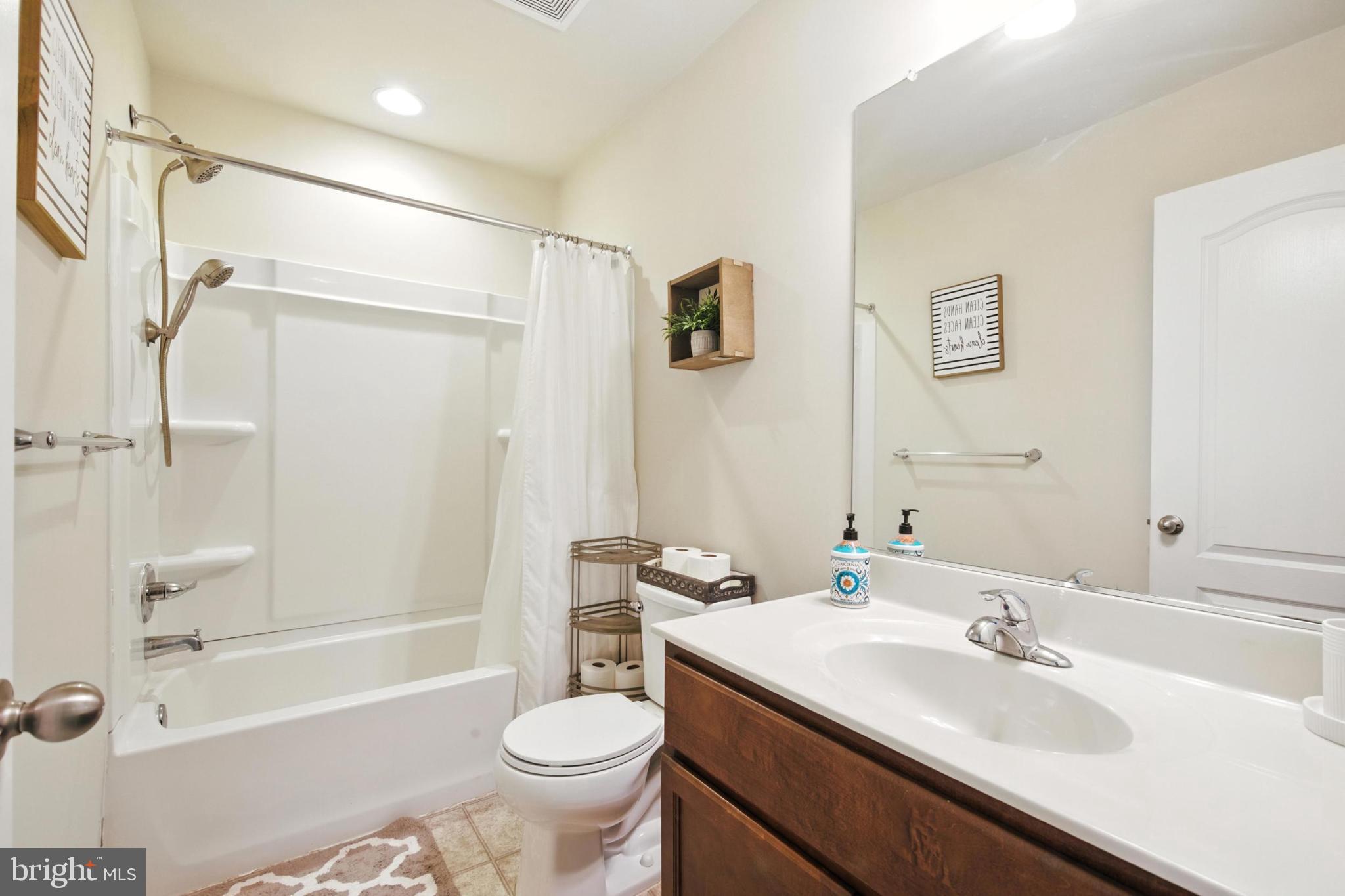 KENSINGTON TERRACE - Residential