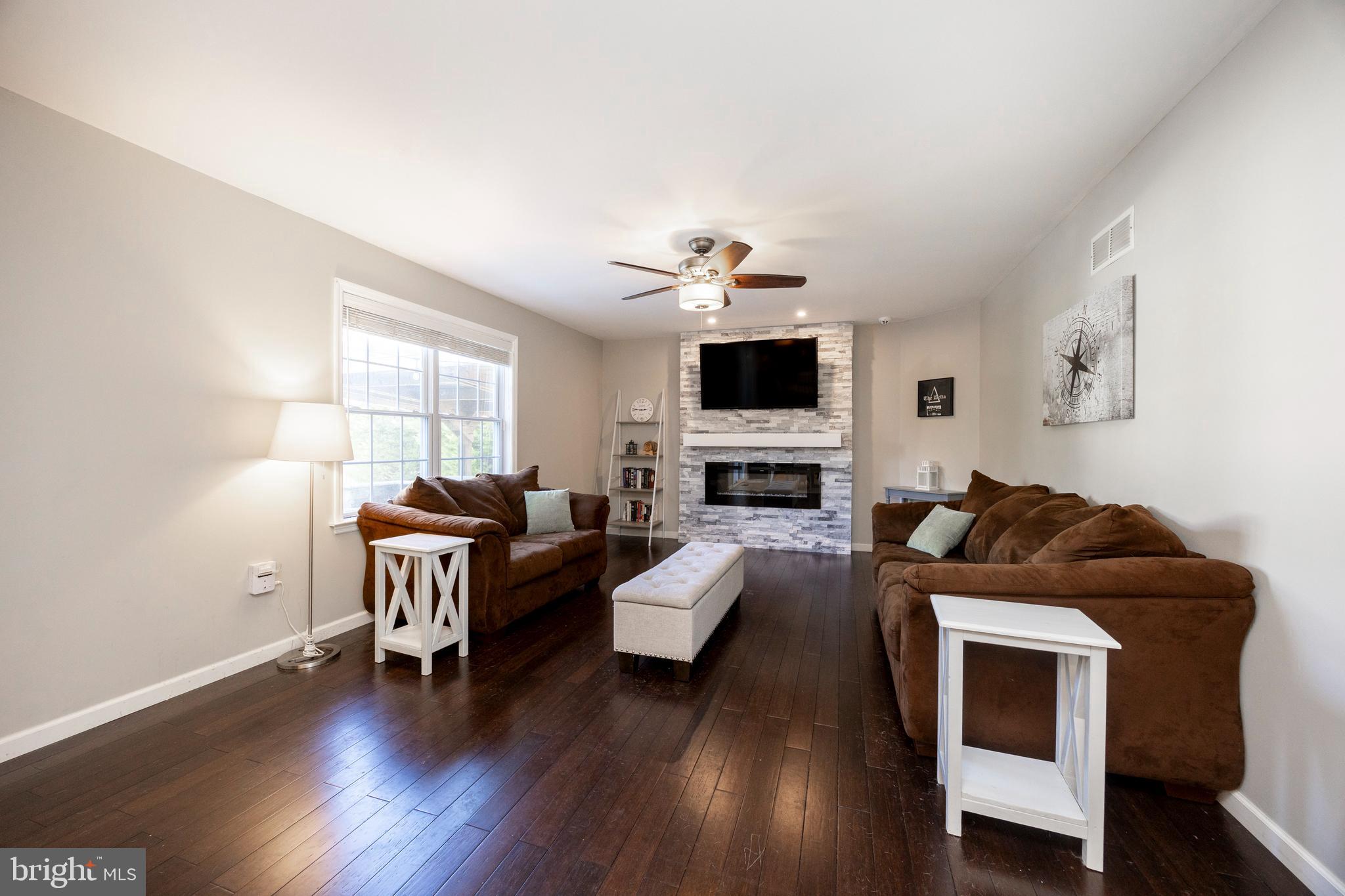 PENNWOOD FARMS - Residential